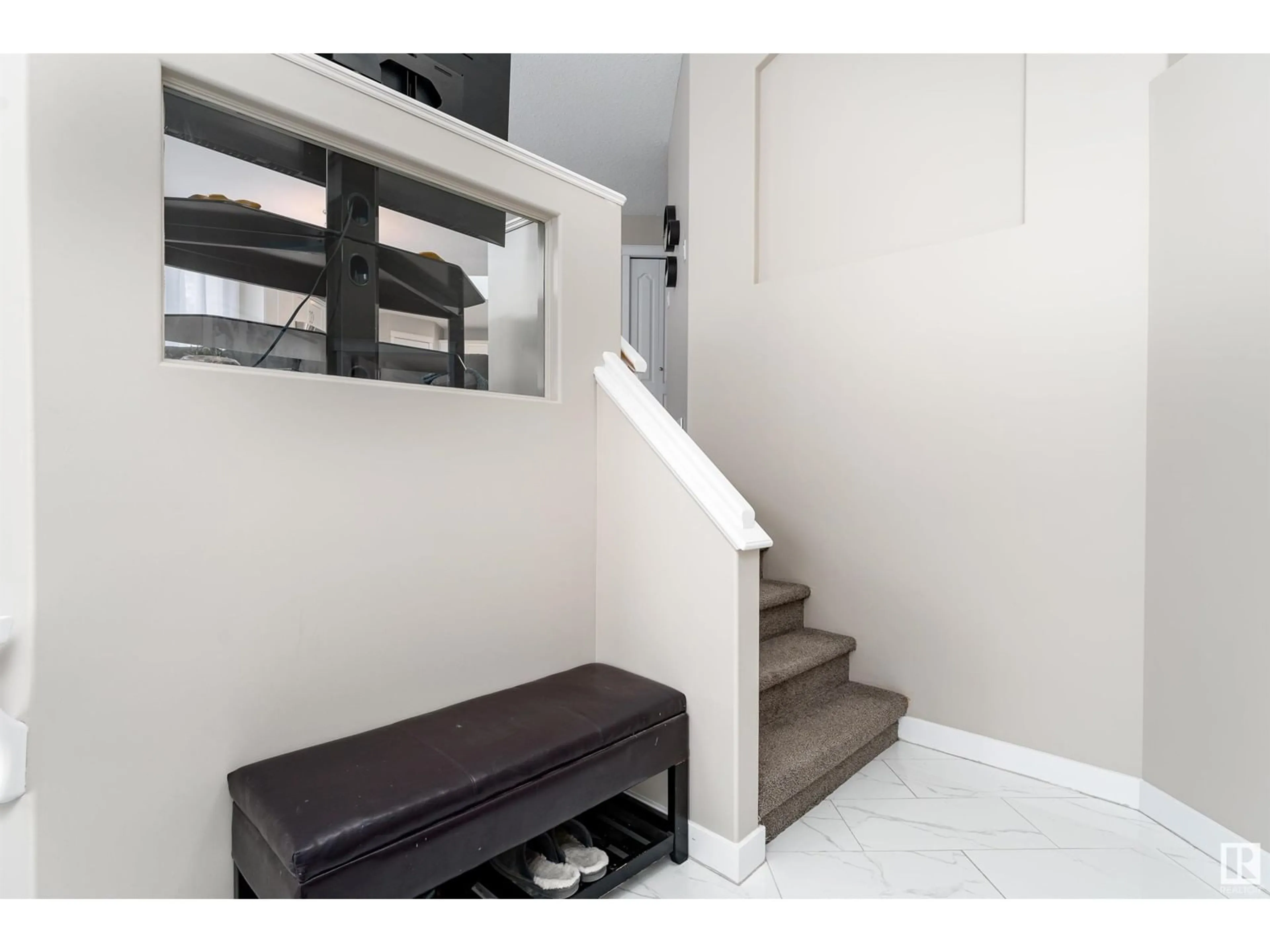 Stairs for 29 RIDGEHAVEN CR, Sherwood Park Alberta T8A6H9