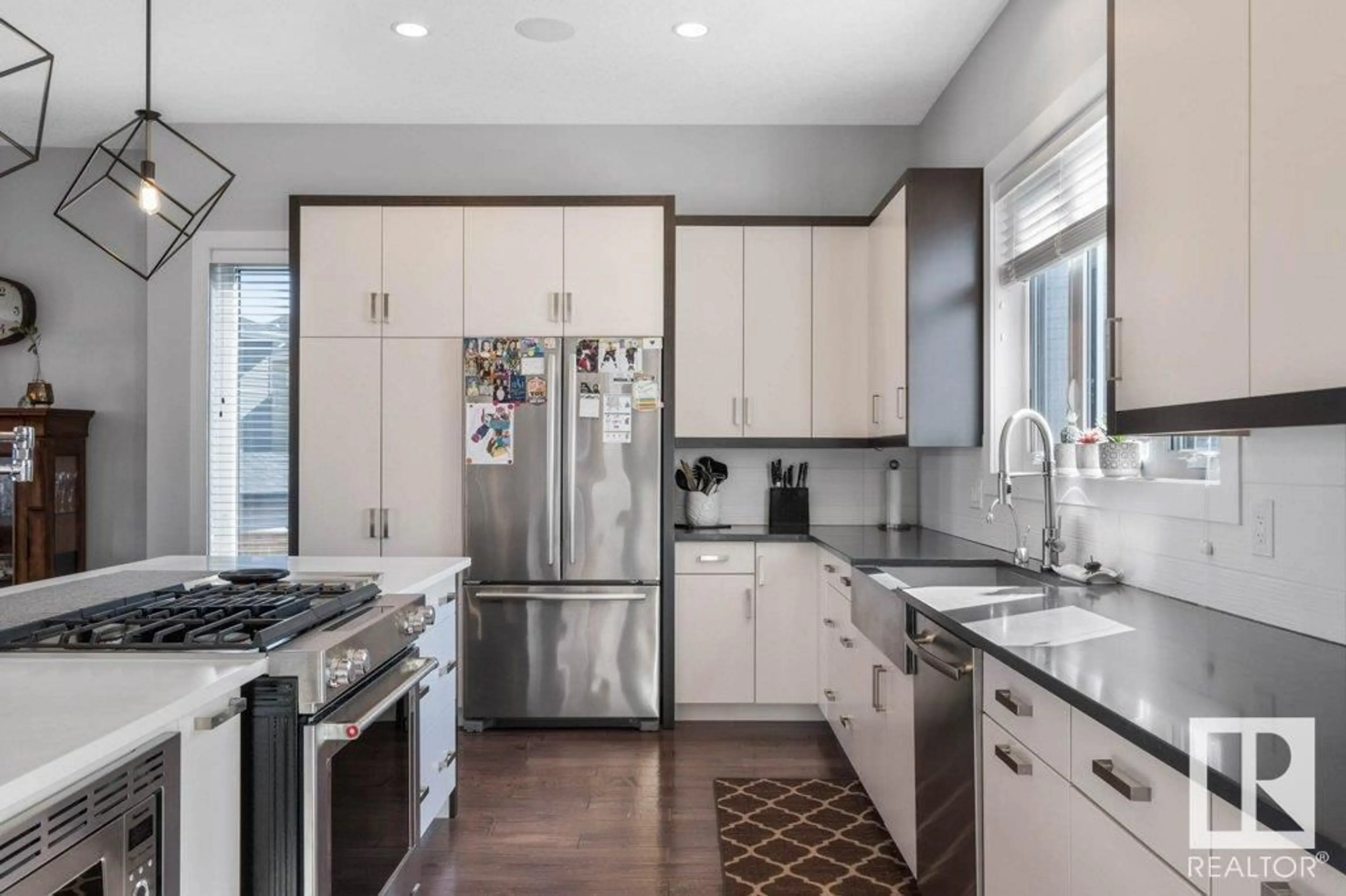 Contemporary kitchen, ceramic/tile floor for 5 ASPENGLEN CV, Spruce Grove Alberta T7X0J3