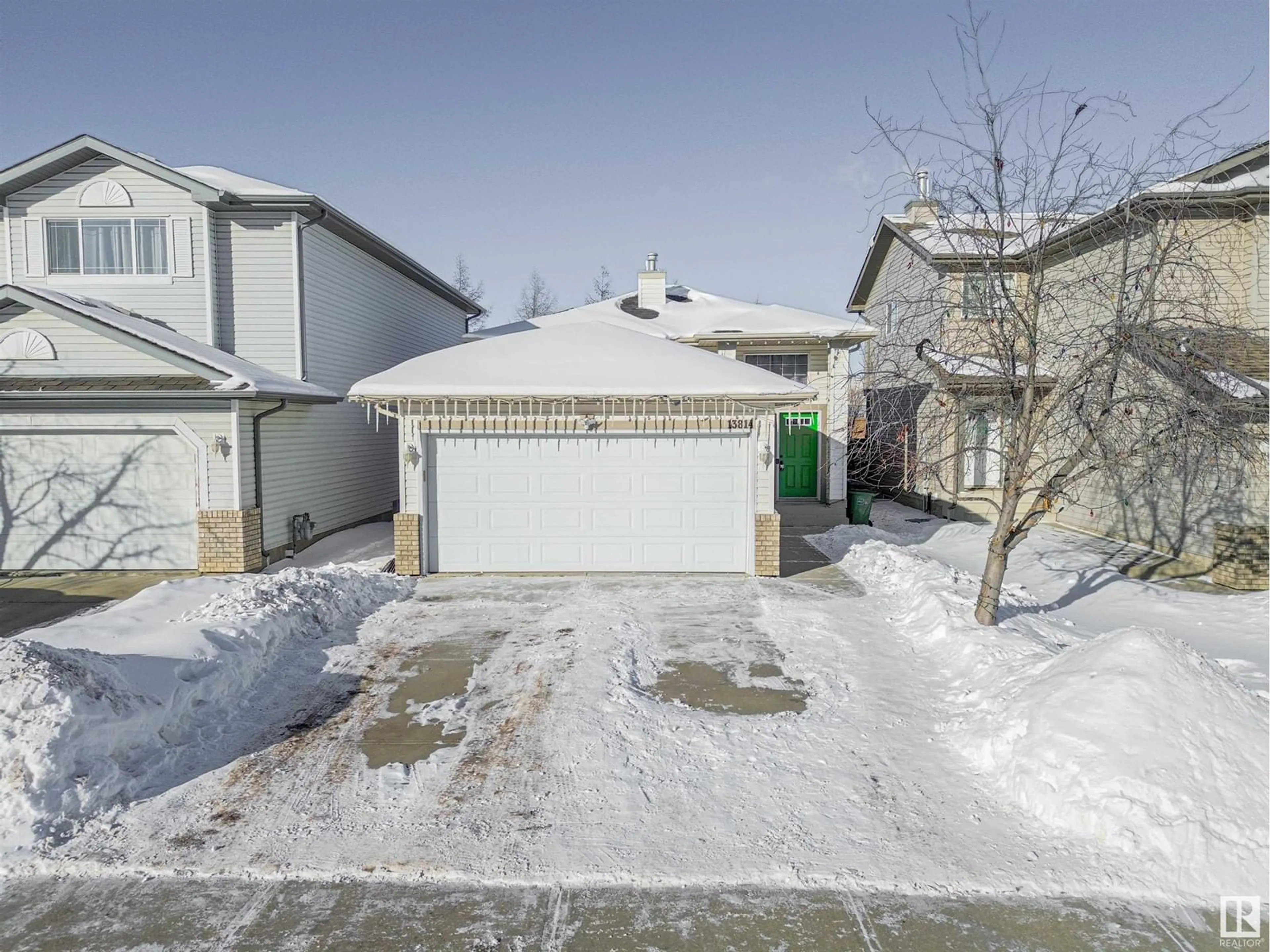 A pic from outside/outdoor area/front of a property/back of a property/a pic from drone, street for 13814 158 AV NW, Edmonton Alberta T6V1S5