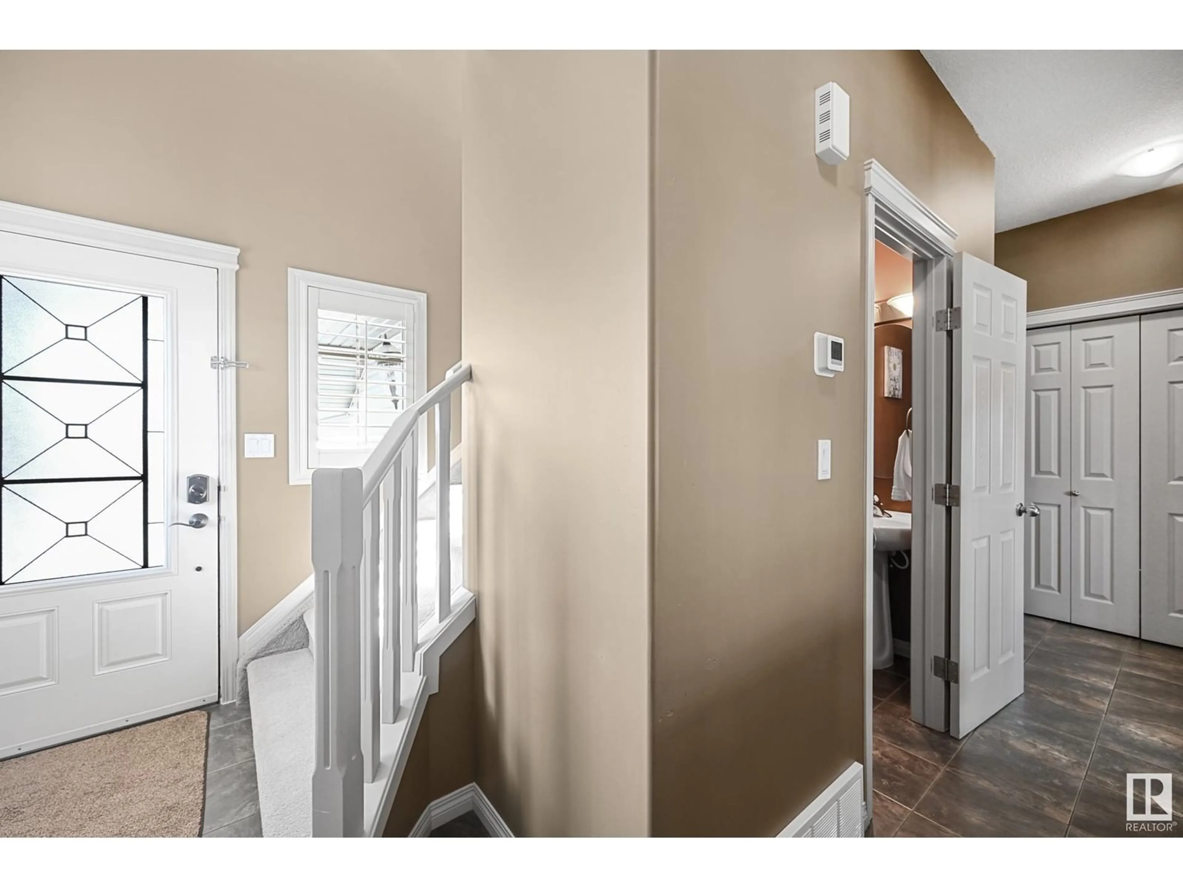 Indoor entryway for 2 WOODBRIDGE LI, Fort Saskatchewan Alberta T8L0H1