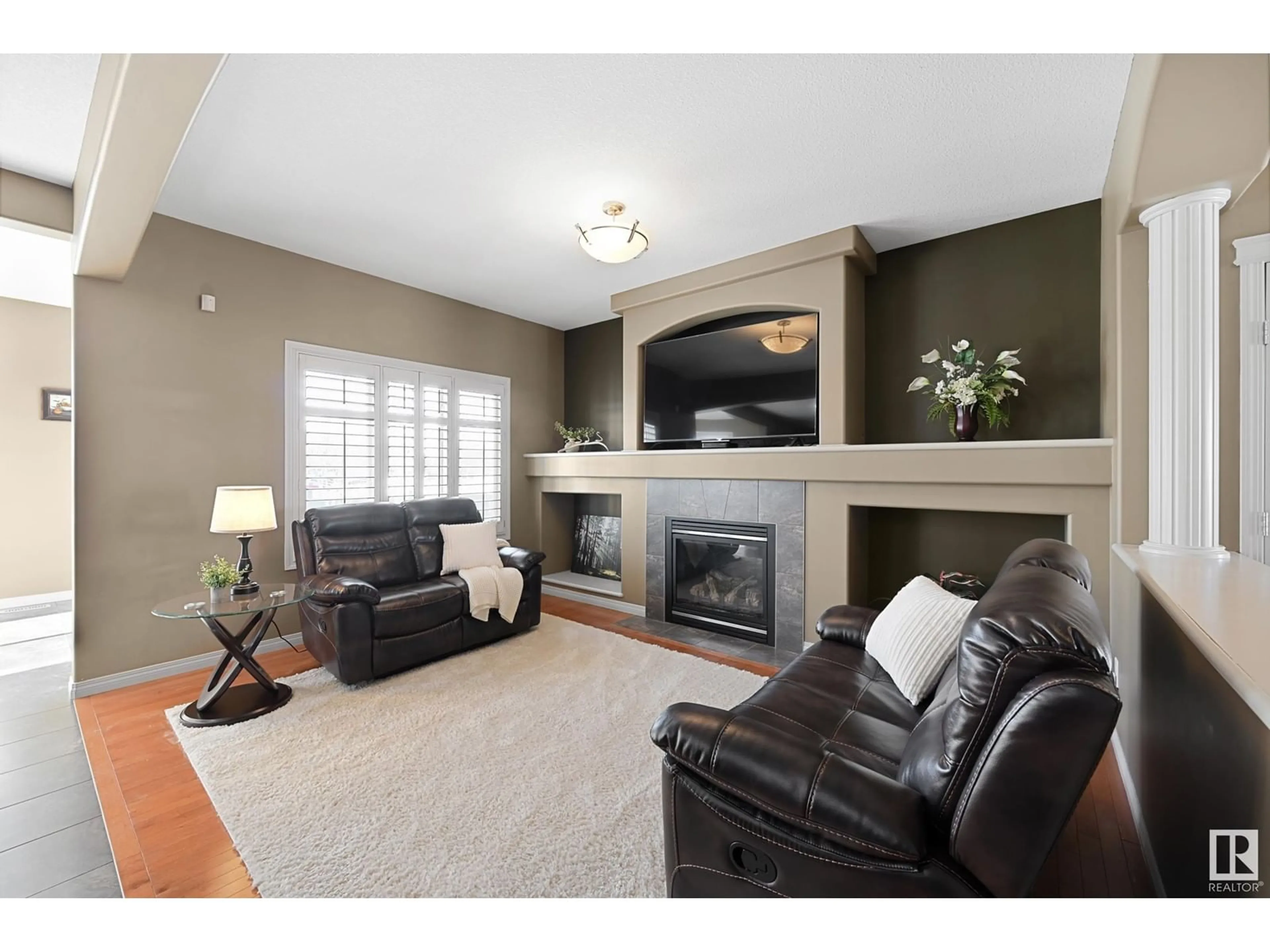 Living room with furniture, unknown for 2 WOODBRIDGE LI, Fort Saskatchewan Alberta T8L0H1