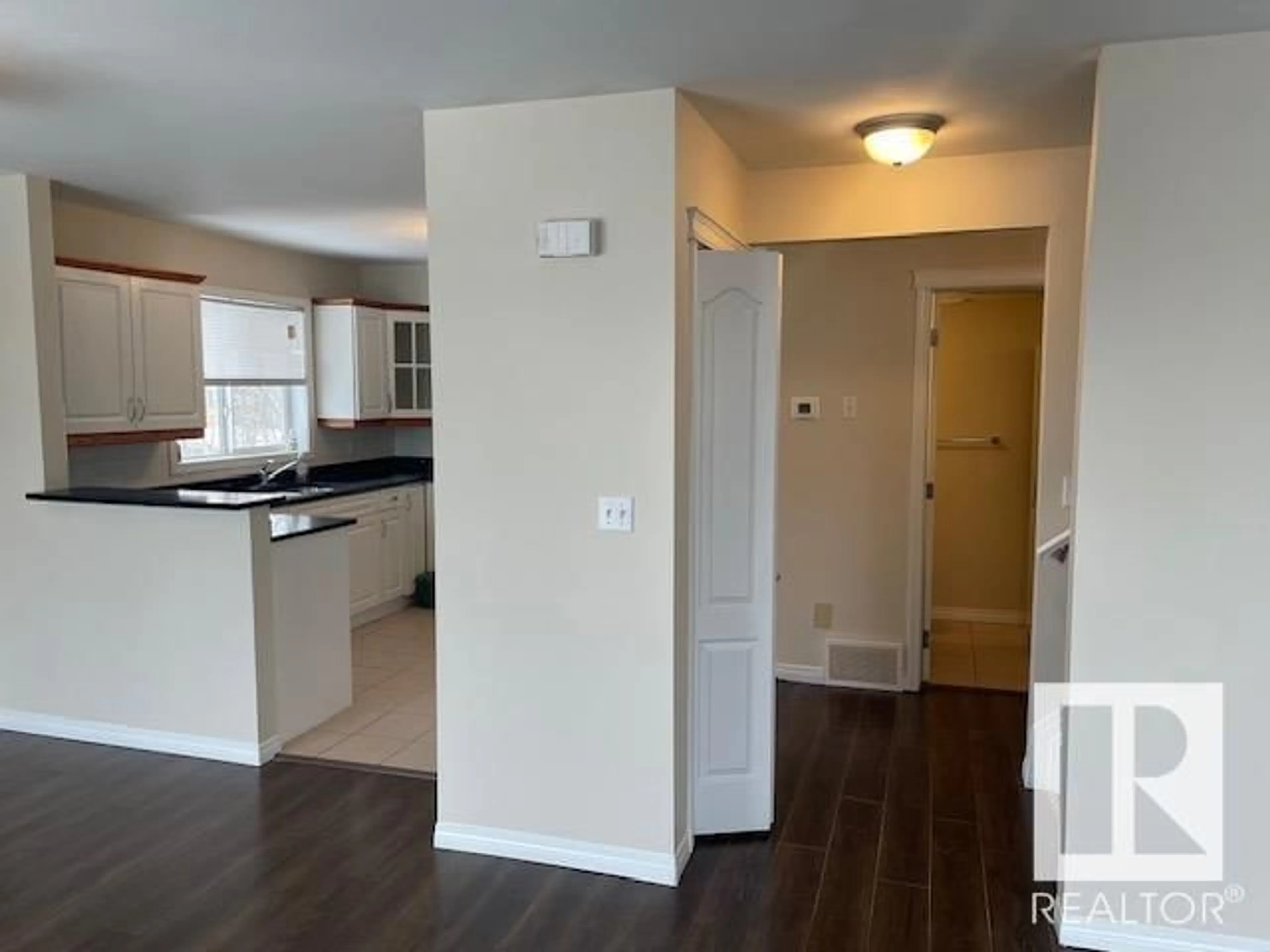 A pic of a room for #48 2505 42 ST NW, Edmonton Alberta T6L7G8