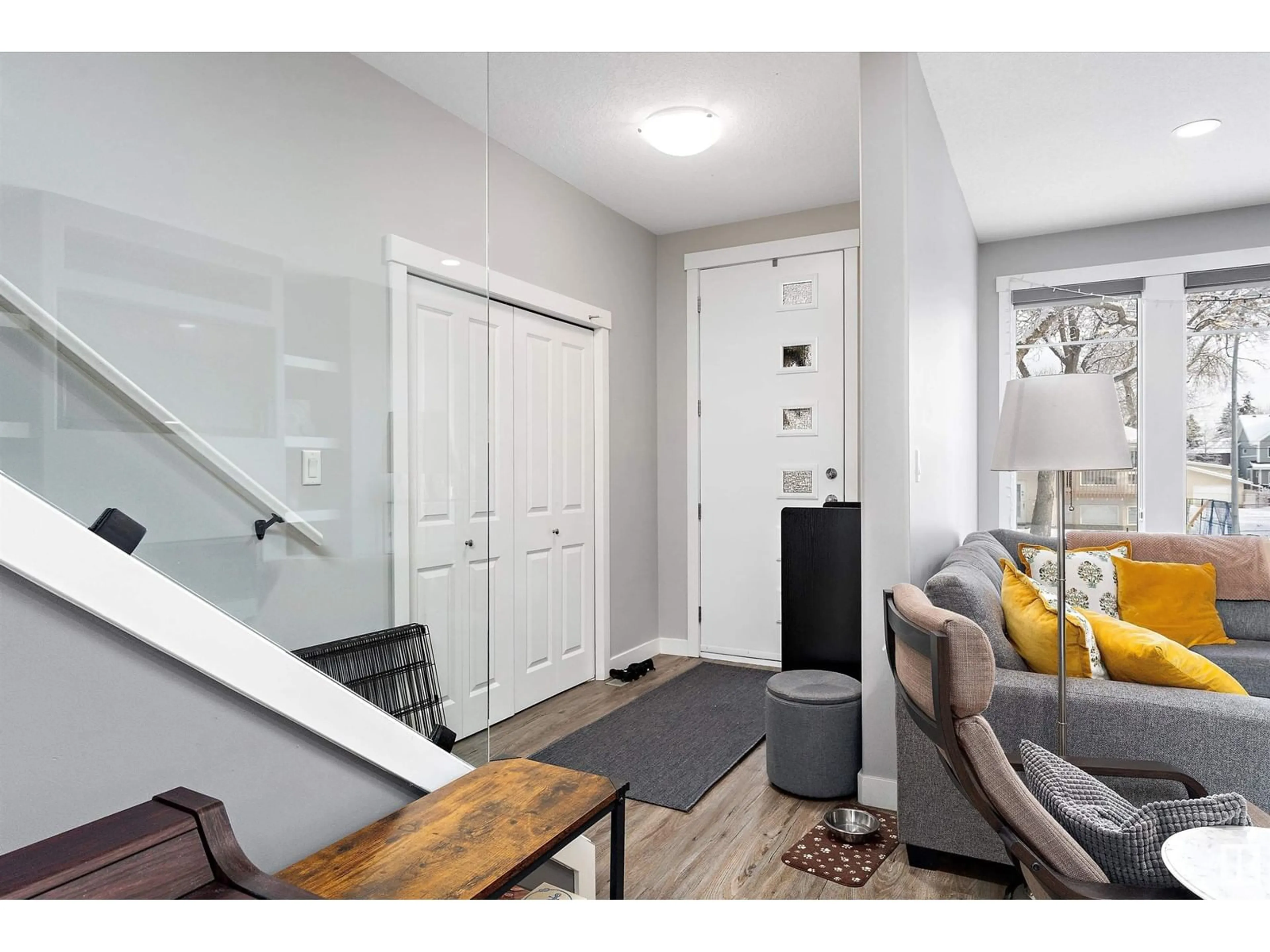 Indoor entryway for 8540 89 ST NW, Edmonton Alberta T6C3K3