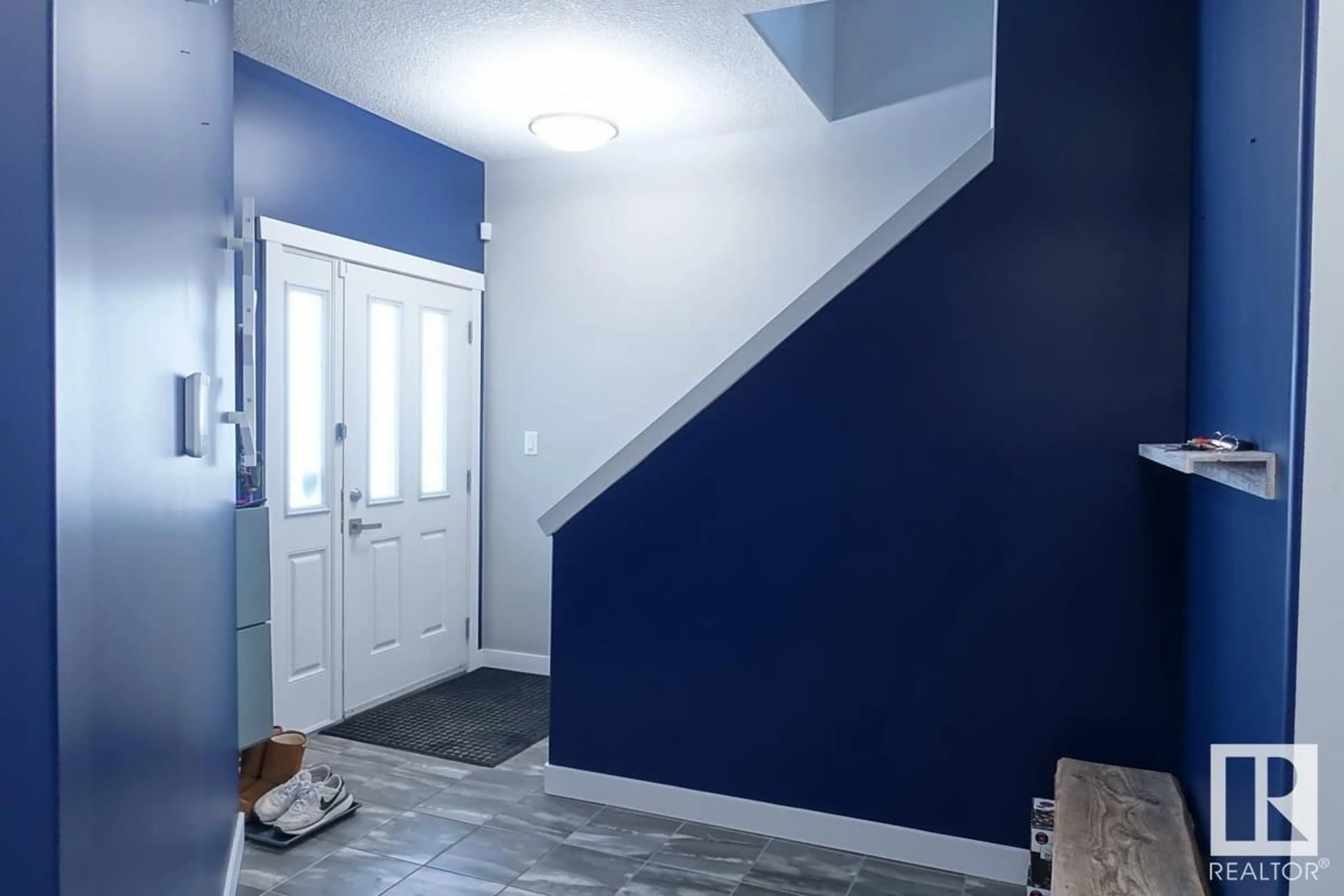 Indoor entryway for 37 RICHMOND LI, Fort Saskatchewan Alberta T8L0S2