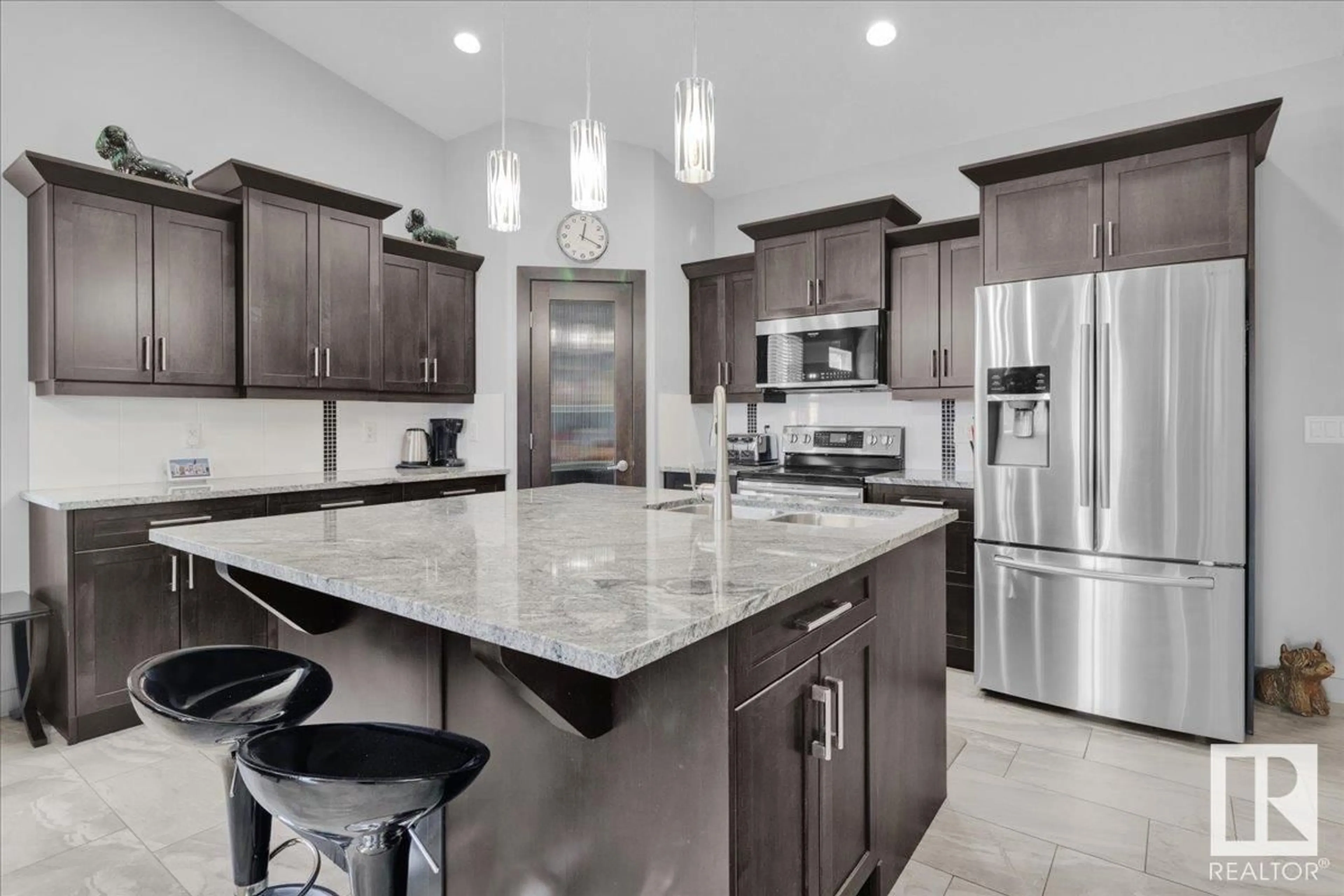 Open concept kitchen, ceramic/tile floor for 39 NAULT CR, St. Albert Alberta T8N4H9