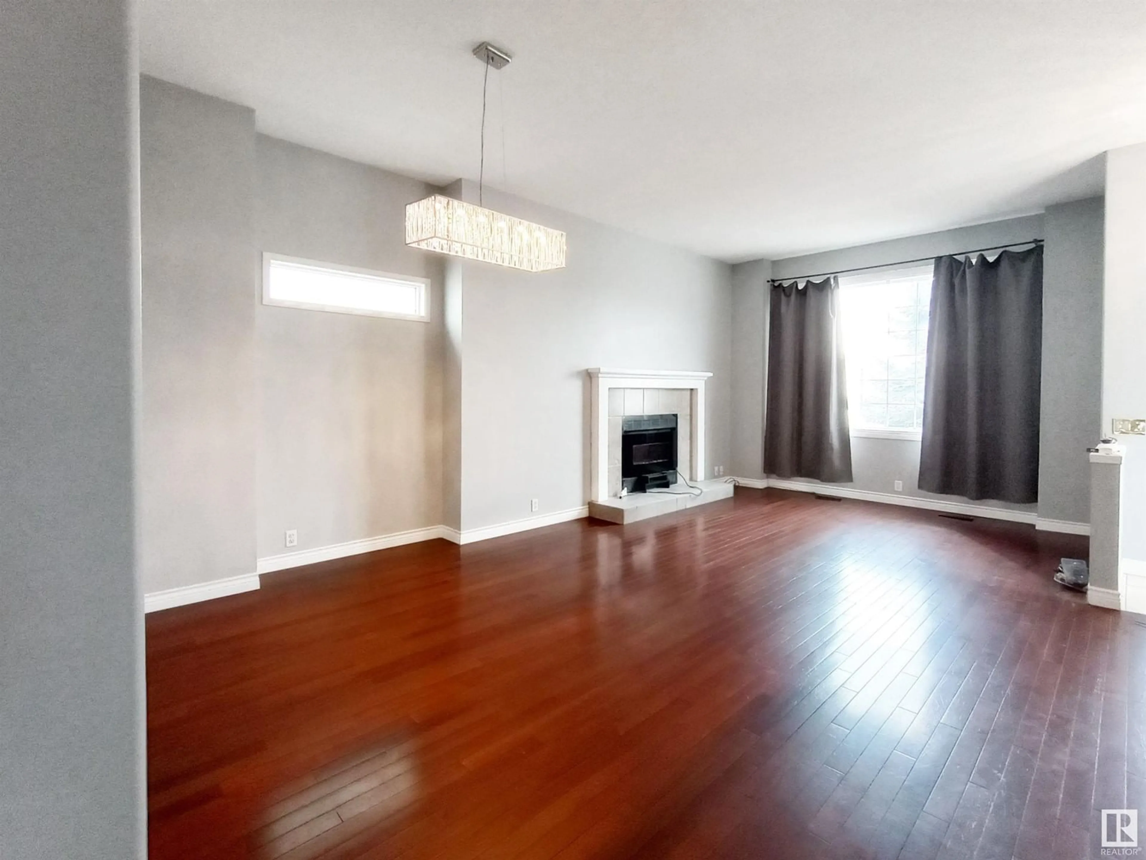 A pic of a room for 3524 40 AV NW, Edmonton Alberta T6L6M8