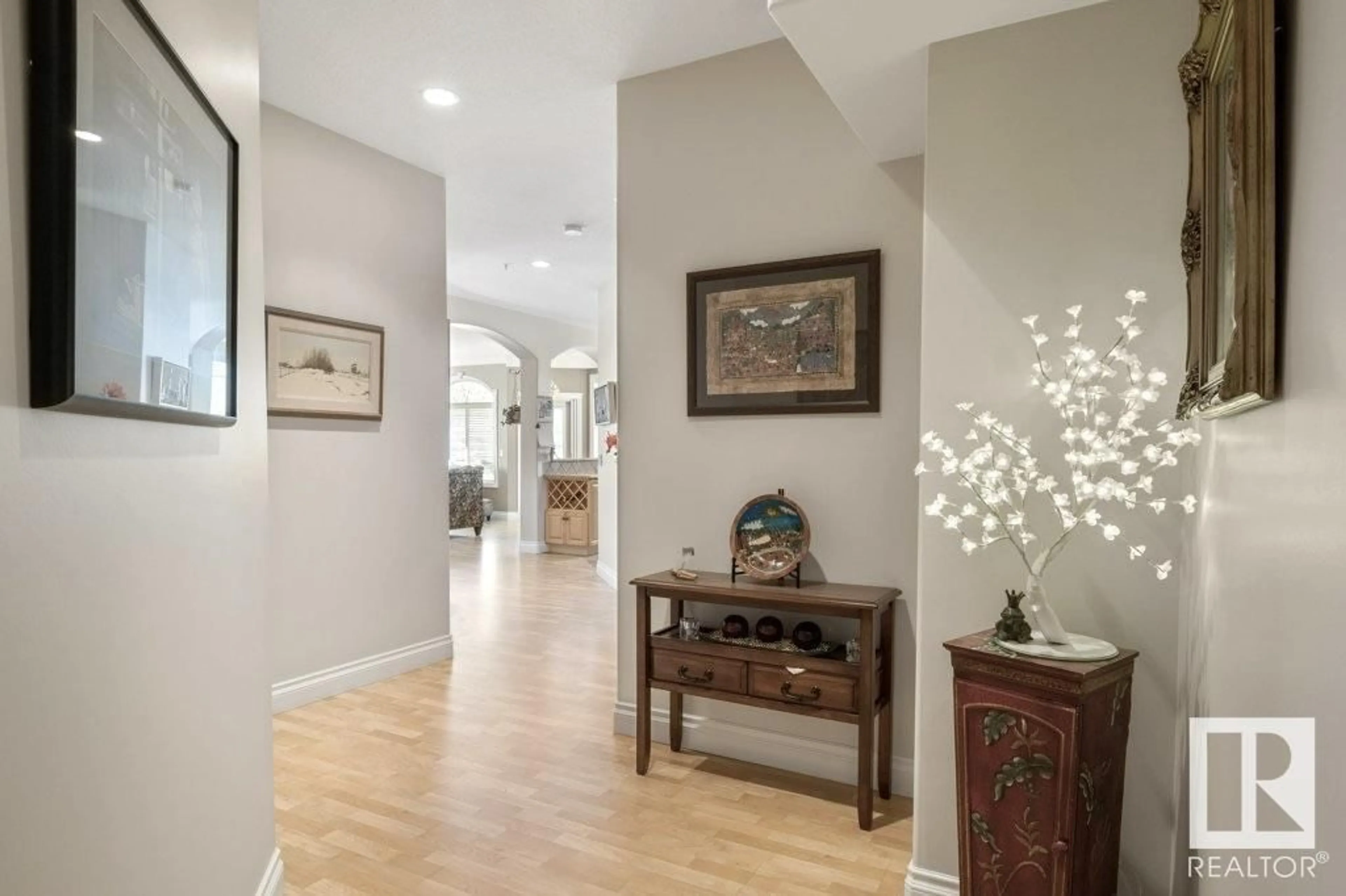 Indoor entryway for 10178 - 404 117 ST, Edmonton Alberta T5K2X9