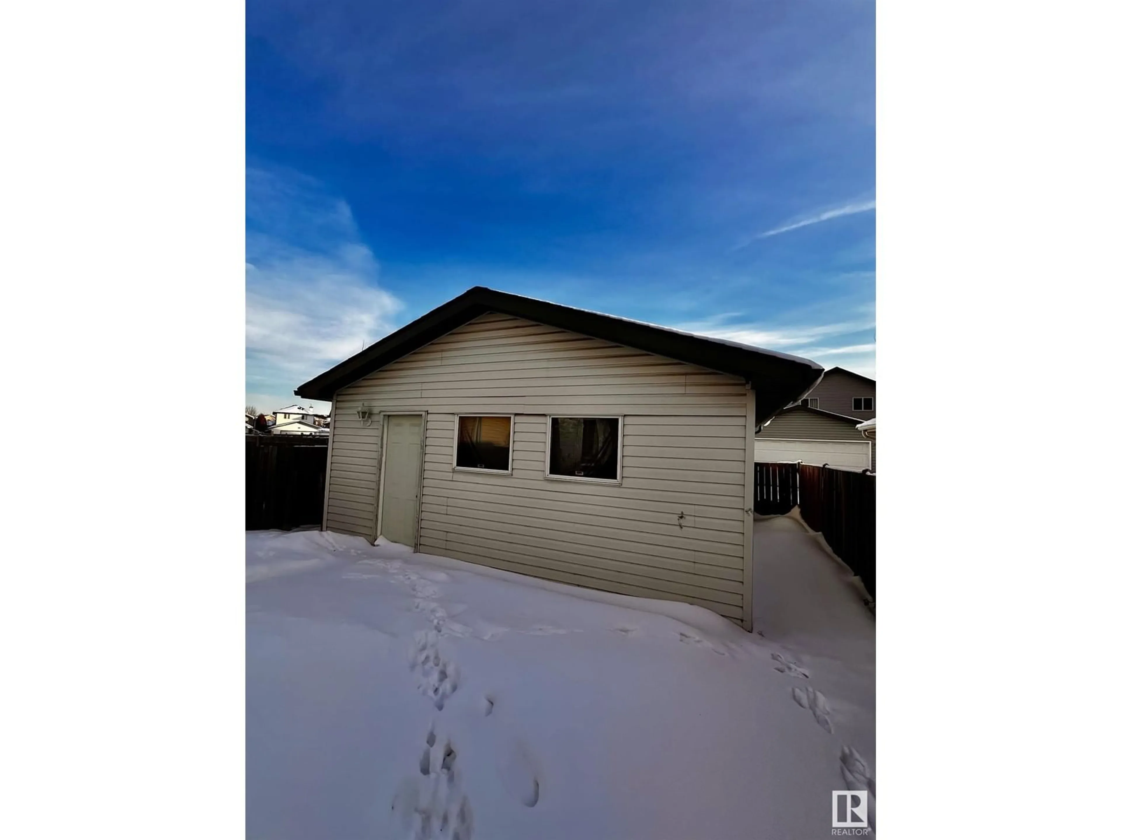 Shed for 14023 159 AV NW, Edmonton Alberta T6V1V6