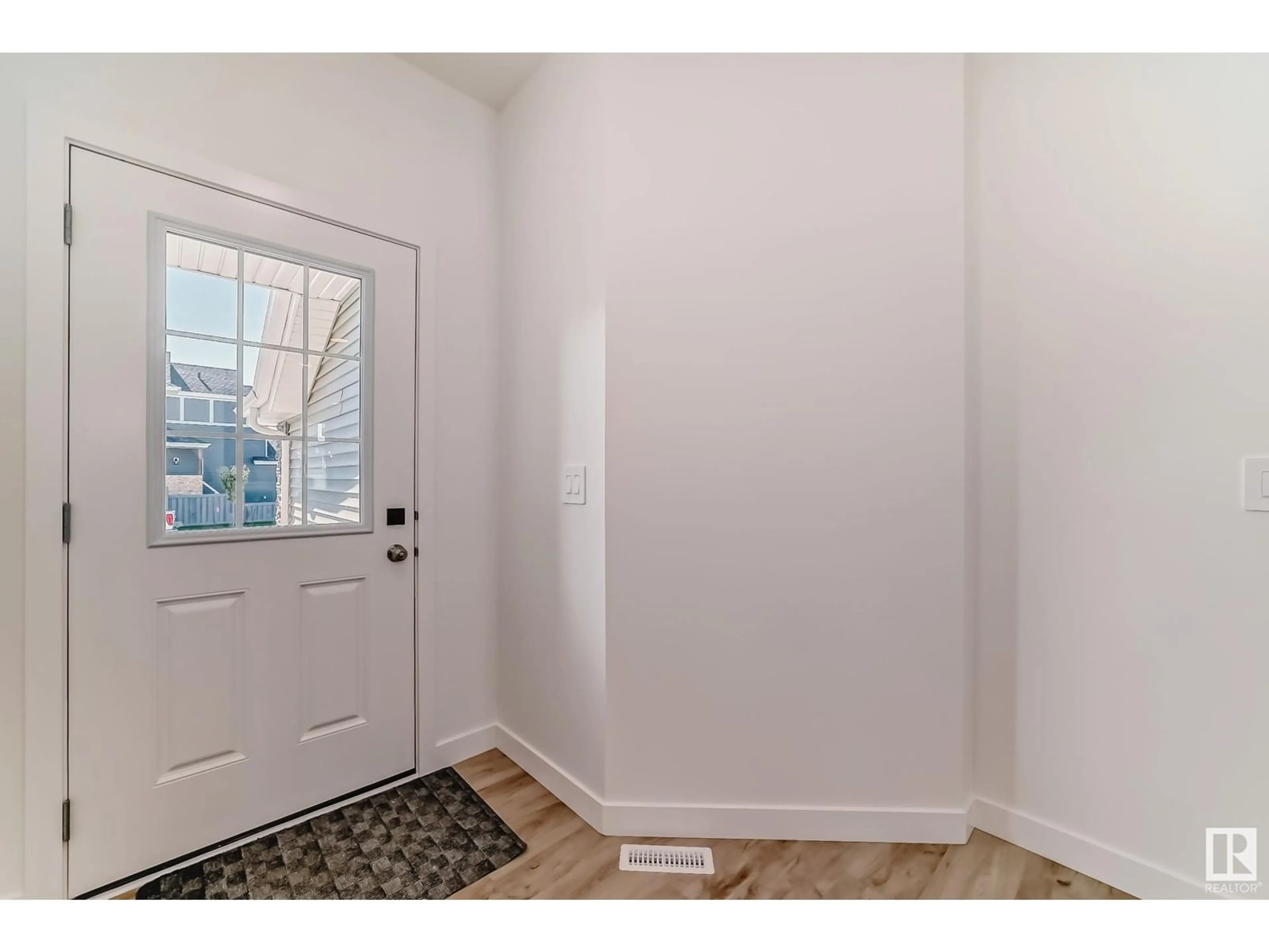 Indoor entryway for SW - 3331 169 ST, Edmonton Alberta T6W5M3