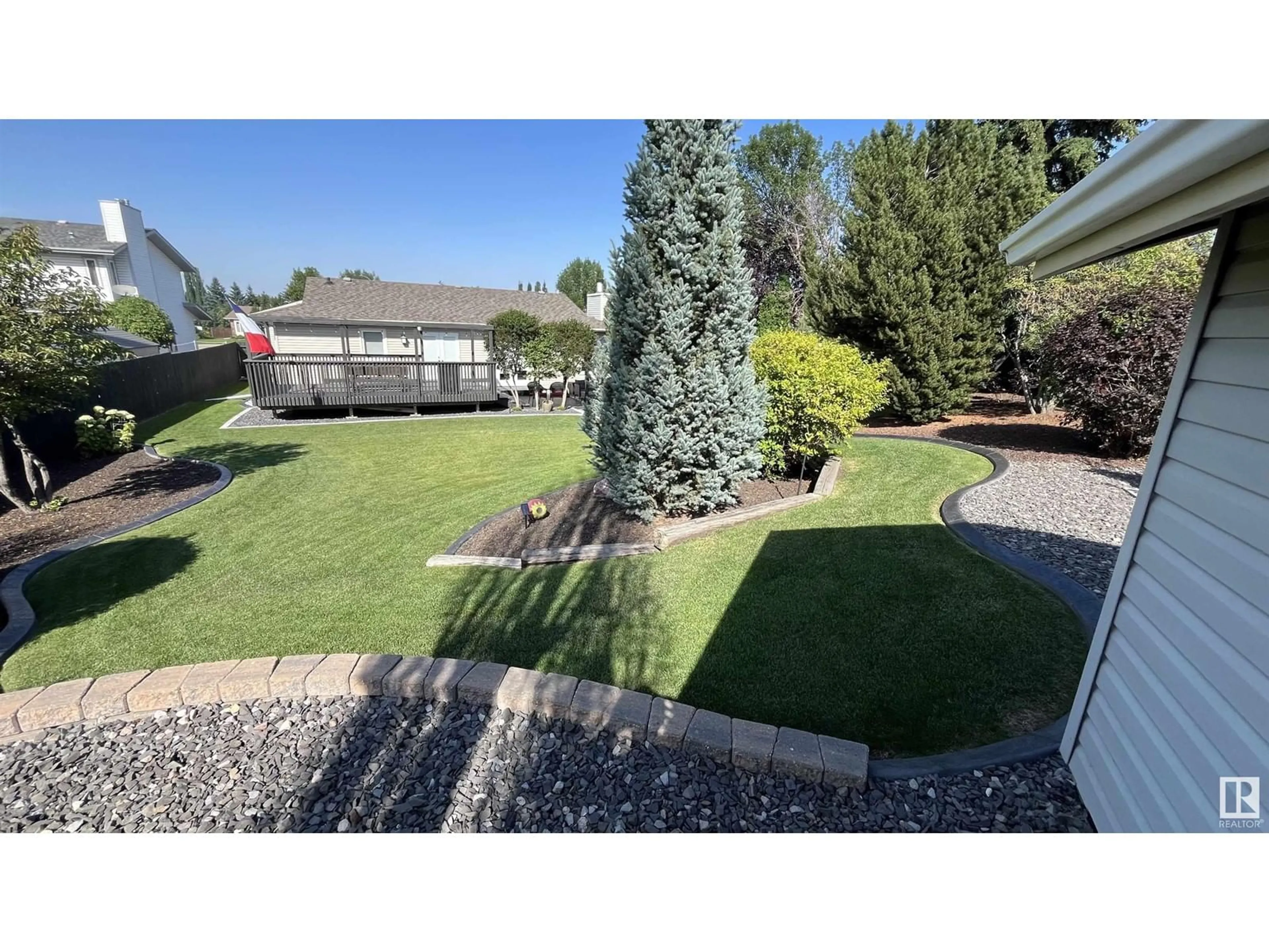 A pic from outside/outdoor area/front of a property/back of a property/a pic from drone, unknown for 9 COACHMAN PL, Sherwood Park Alberta T8H1C1