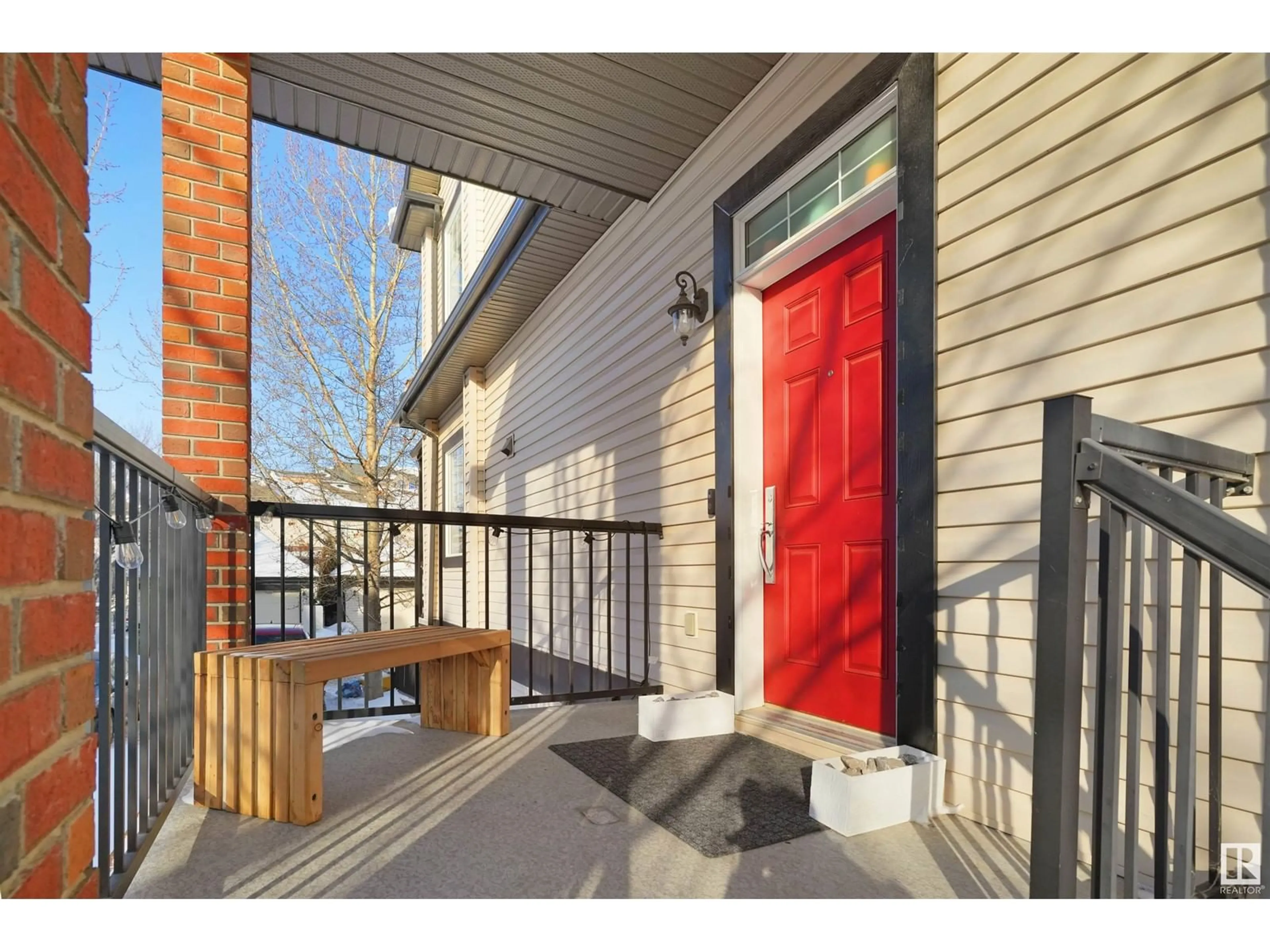 Indoor entryway for #36 4821 TERWILLEGAR CM NW, Edmonton Alberta T6R0C5