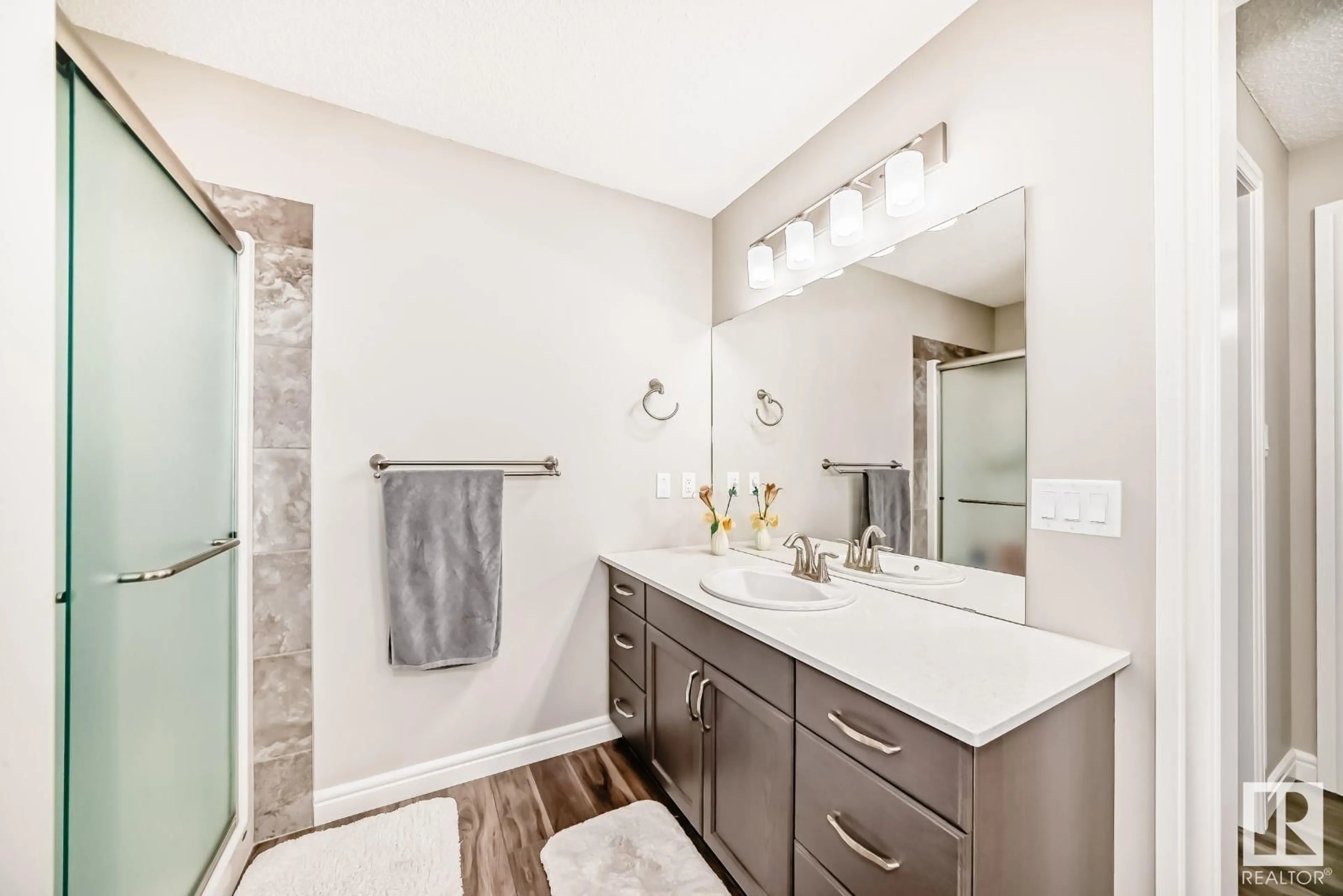 Contemporary bathroom, ceramic/tile floor for 6903 JOHNNIE CAINE WY NW, Edmonton Alberta T5E6W4