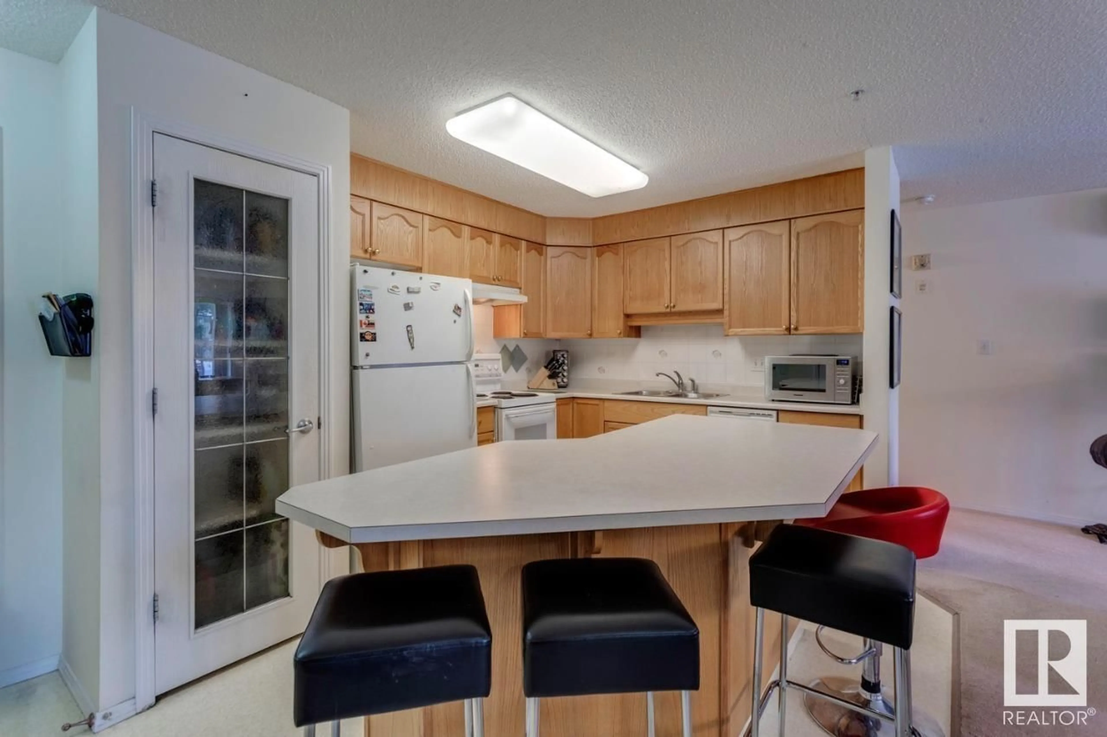 Standard kitchen, unknown for #119 2420 108 ST NW, Edmonton Alberta T6J7J3