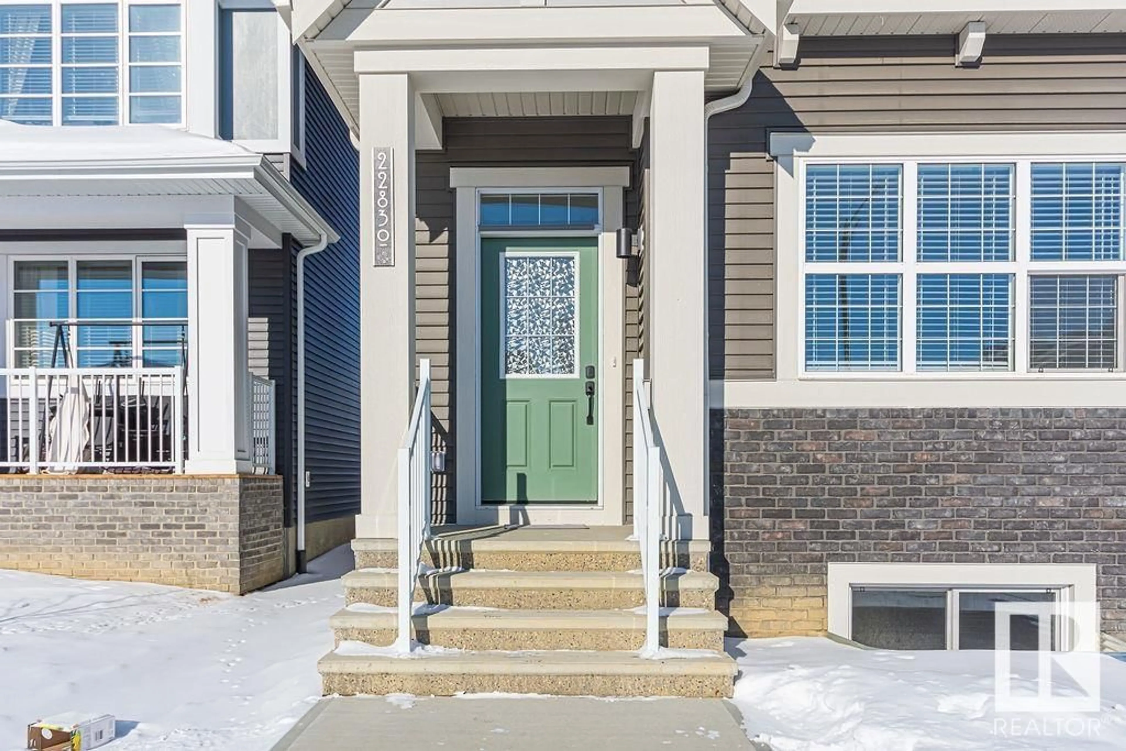 Indoor entryway for 22830 82A AV NW, Edmonton Alberta T5T4H5