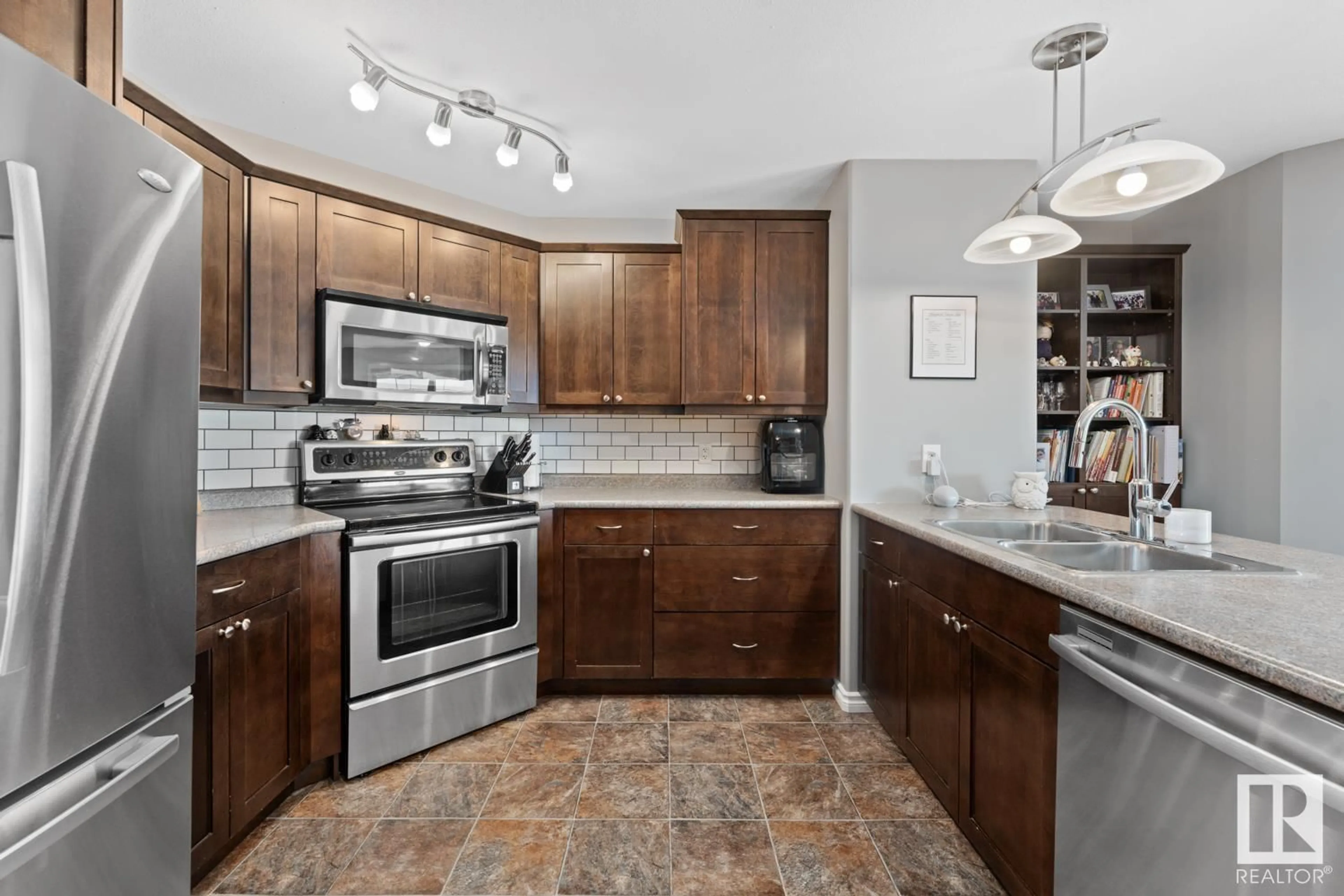 Open concept kitchen, ceramic/tile floor for 3308 901 16 ST, Cold Lake Alberta T9M0C3