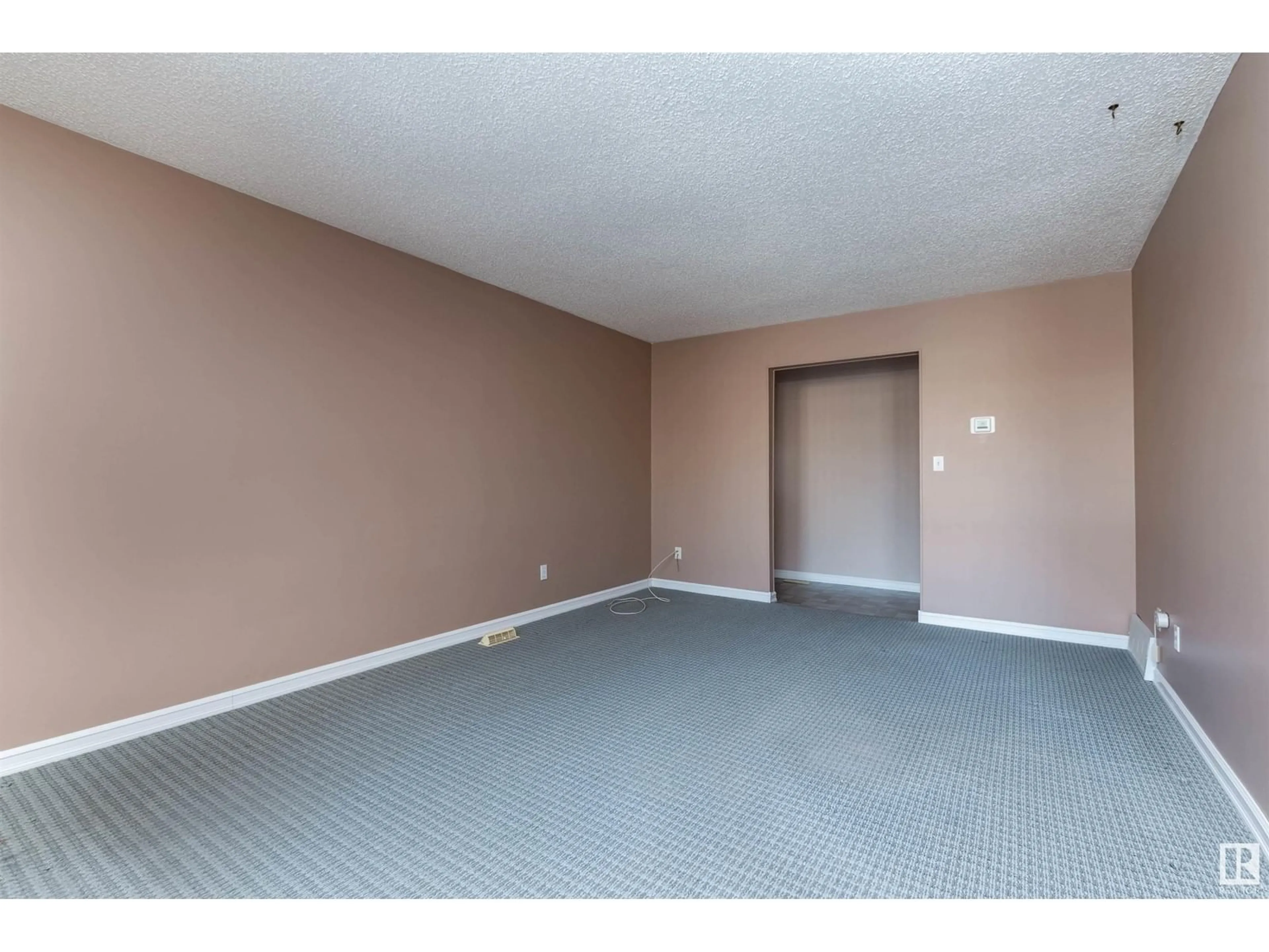 A pic of a room for 2329 138A AV NW, Edmonton Alberta T5Y1B9