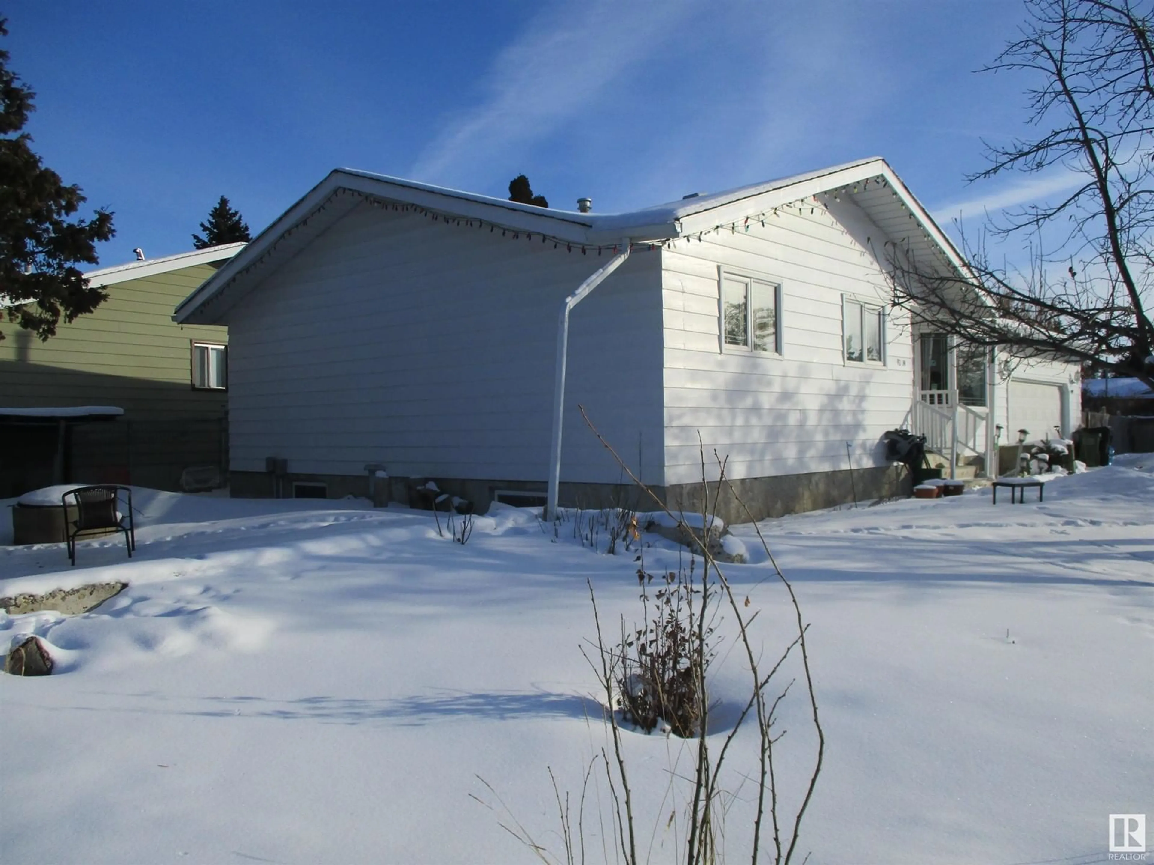 Shed for 9239 186 ST NW, Edmonton Alberta T5T1W8