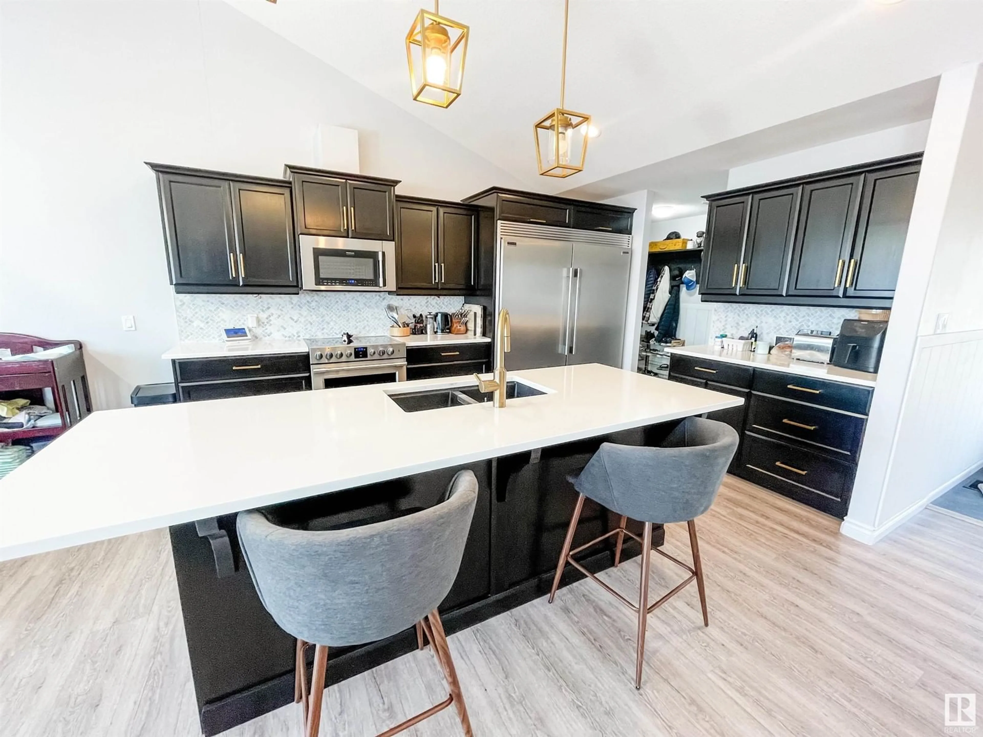 Open concept kitchen, unknown for 4117 43 ST, Drayton Valley Alberta T7A0B4