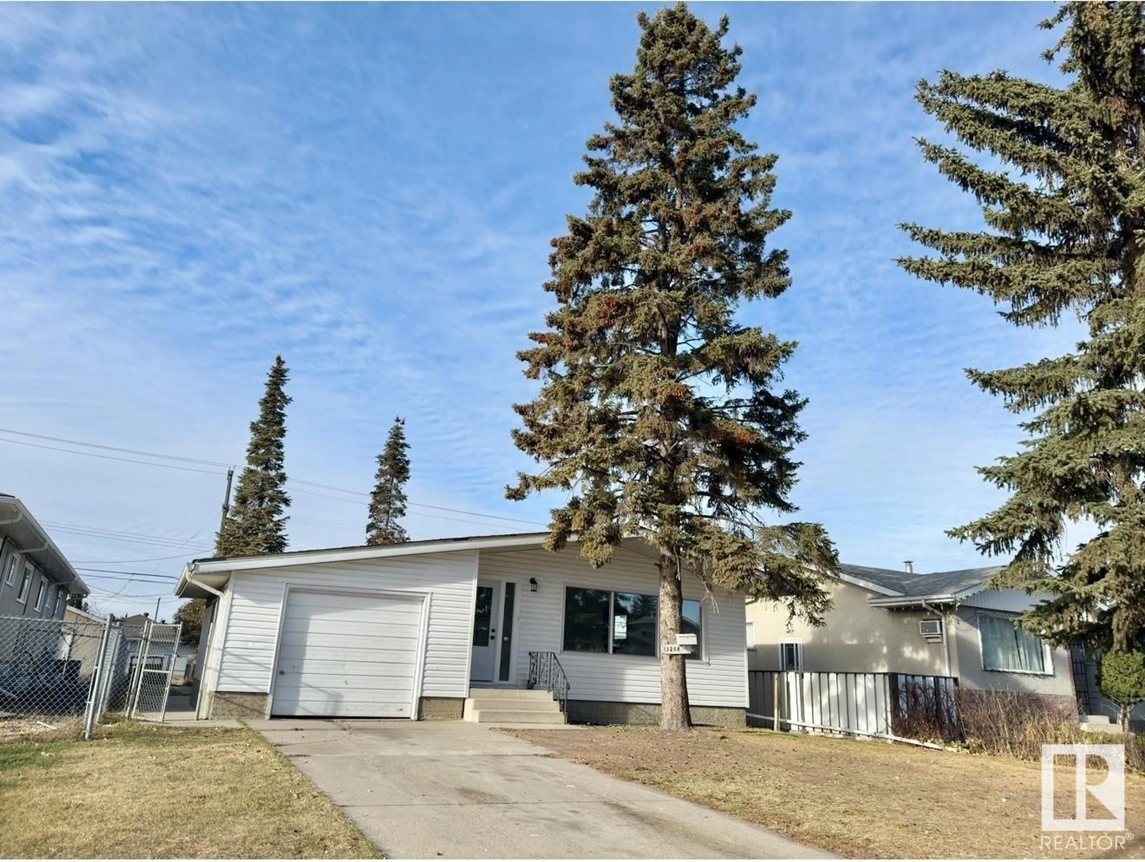 A pic from outside/outdoor area/front of a property/back of a property/a pic from drone, street for 13208 102 ST NW, Edmonton Alberta T5E4J8