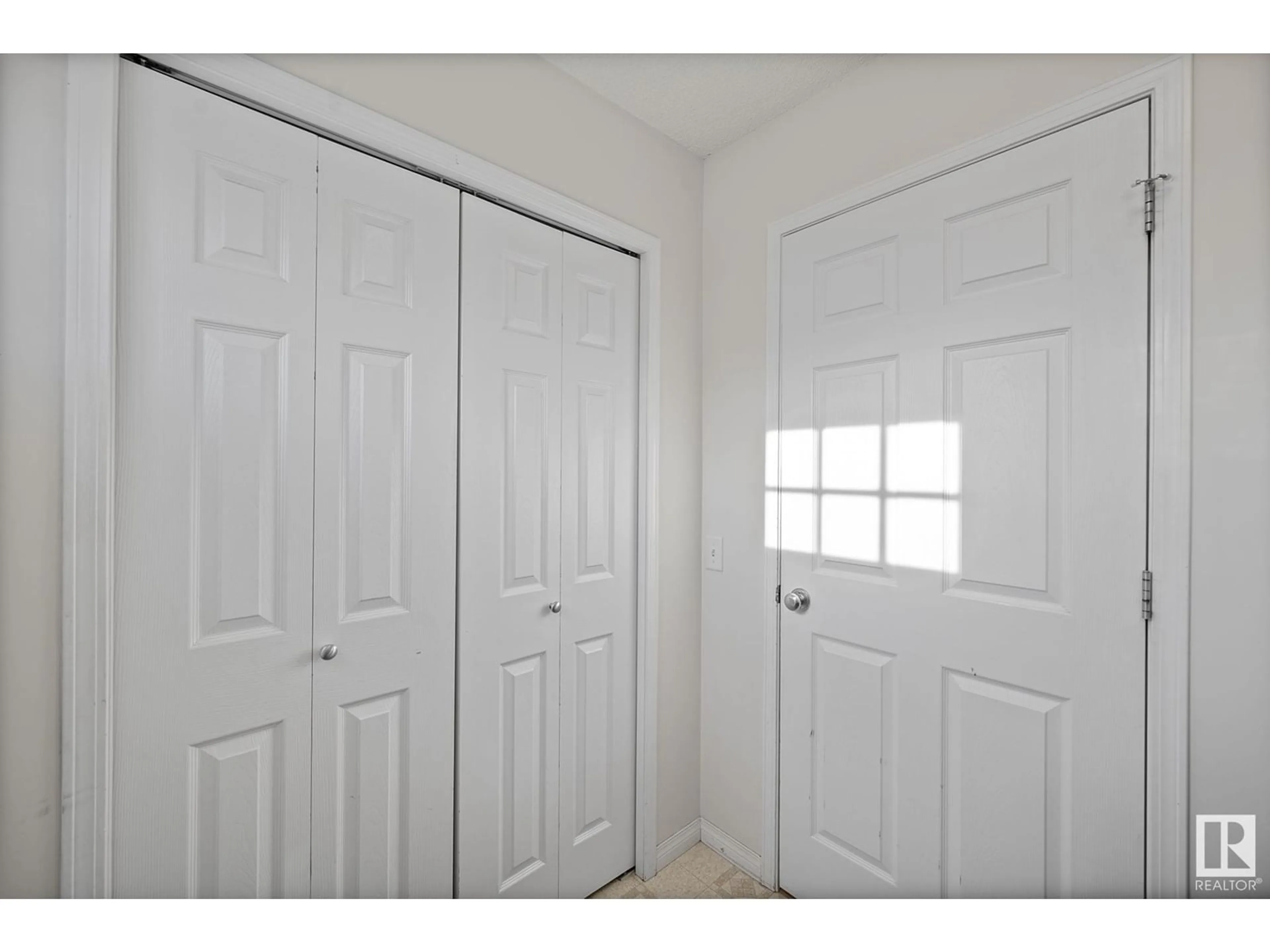 Storage room or clothes room or walk-in closet for 4216 TERWILLEGAR VS NW, Edmonton Alberta T6R3E2