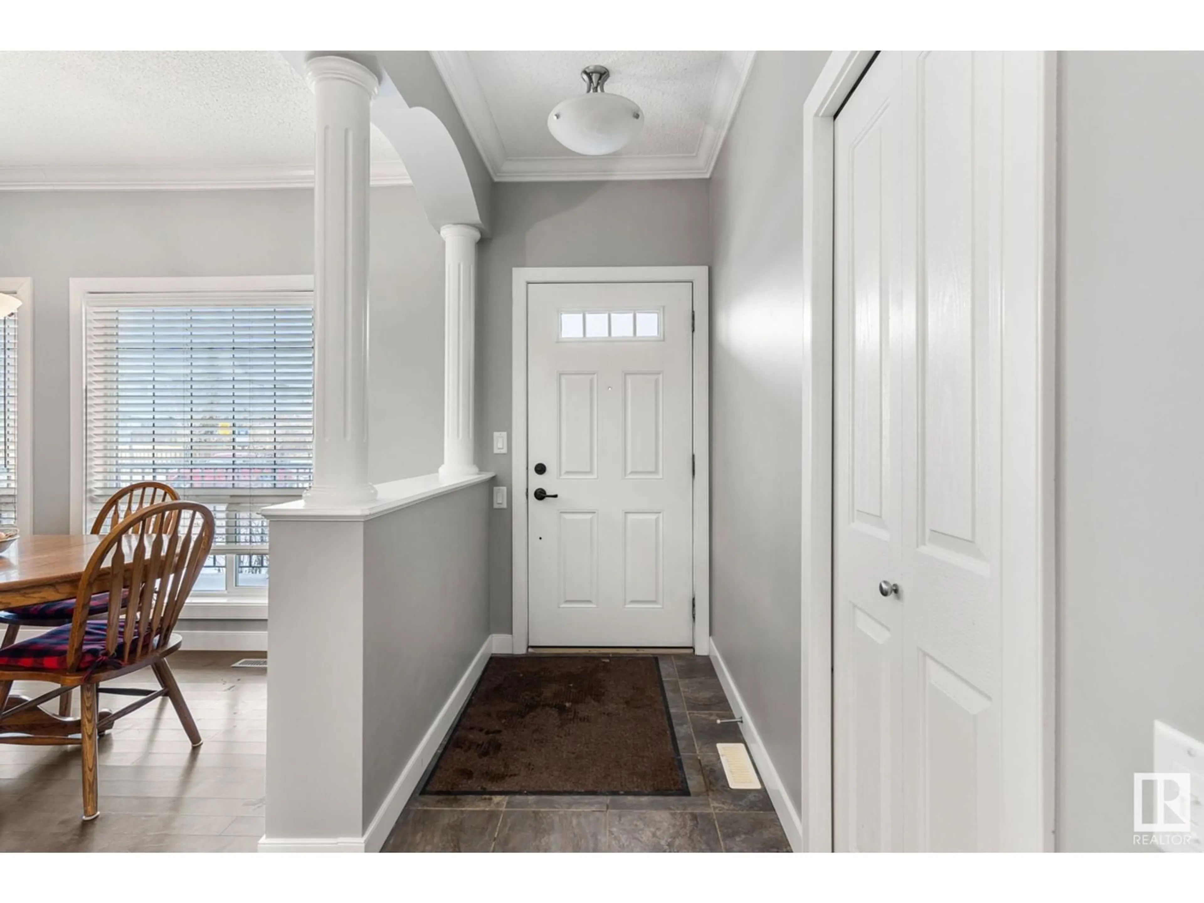 Indoor entryway for #18 7293 SOUTH TERWILLEGAR DR NW, Edmonton Alberta T6R0N5