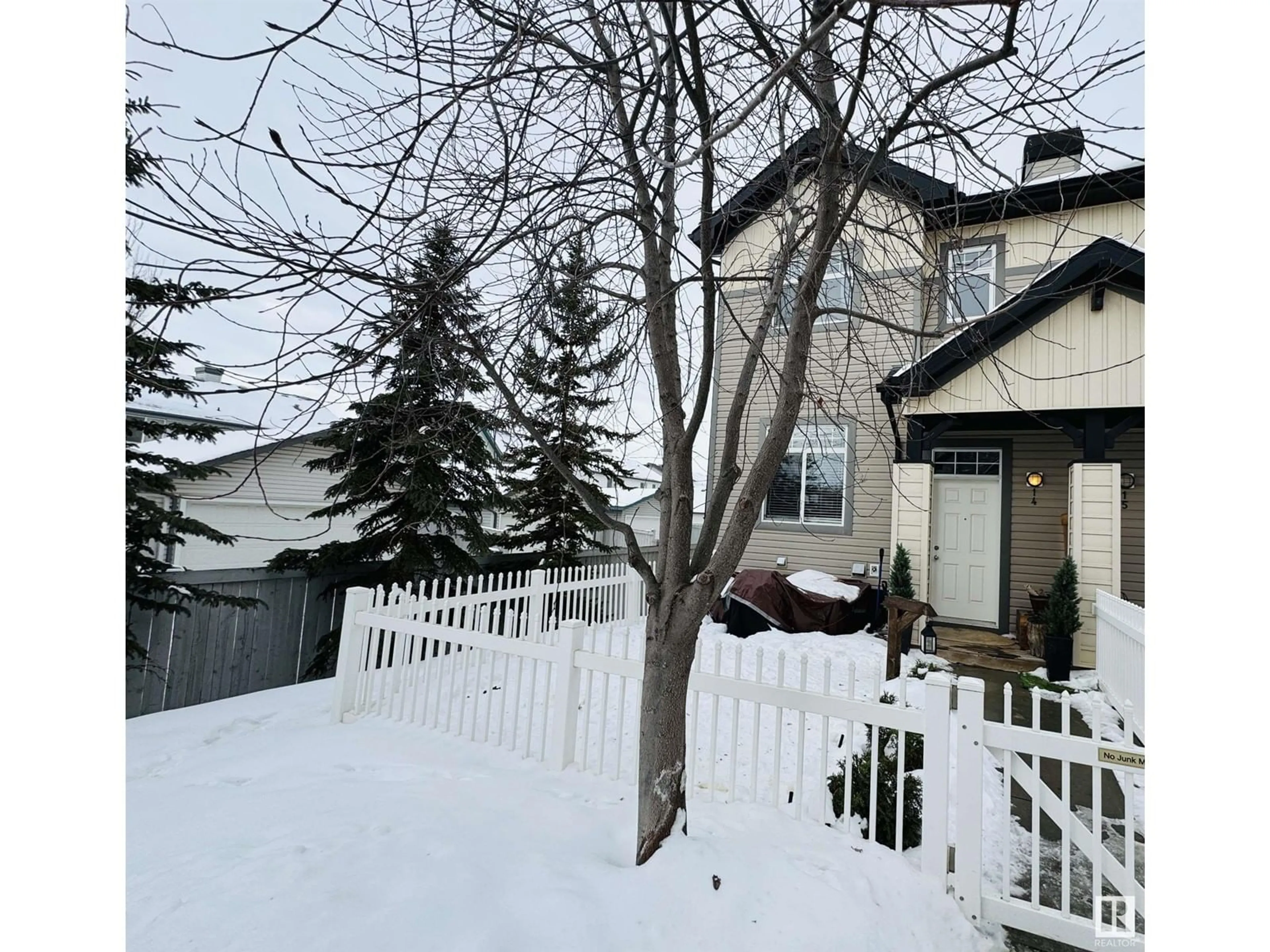 A pic from outside/outdoor area/front of a property/back of a property/a pic from drone, mountain view for #14 465 Hemingway RD NW, Edmonton Alberta T6M0J7