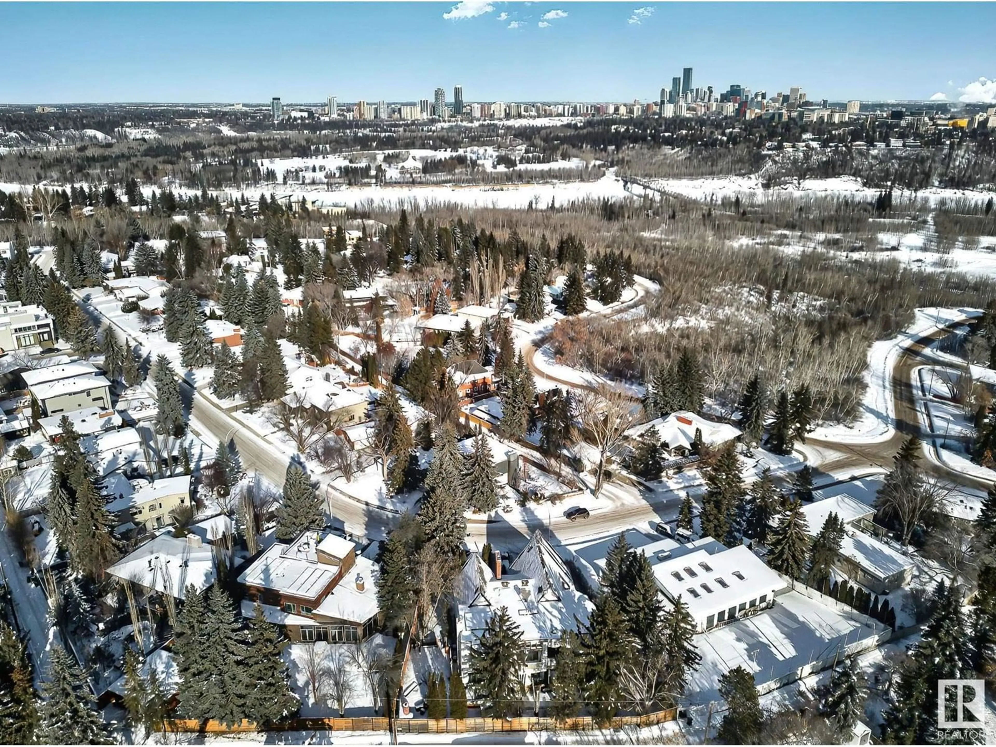 A pic from outside/outdoor area/front of a property/back of a property/a pic from drone, city buildings view from balcony for 13615 86 AV NW, Edmonton Alberta T5R4A8