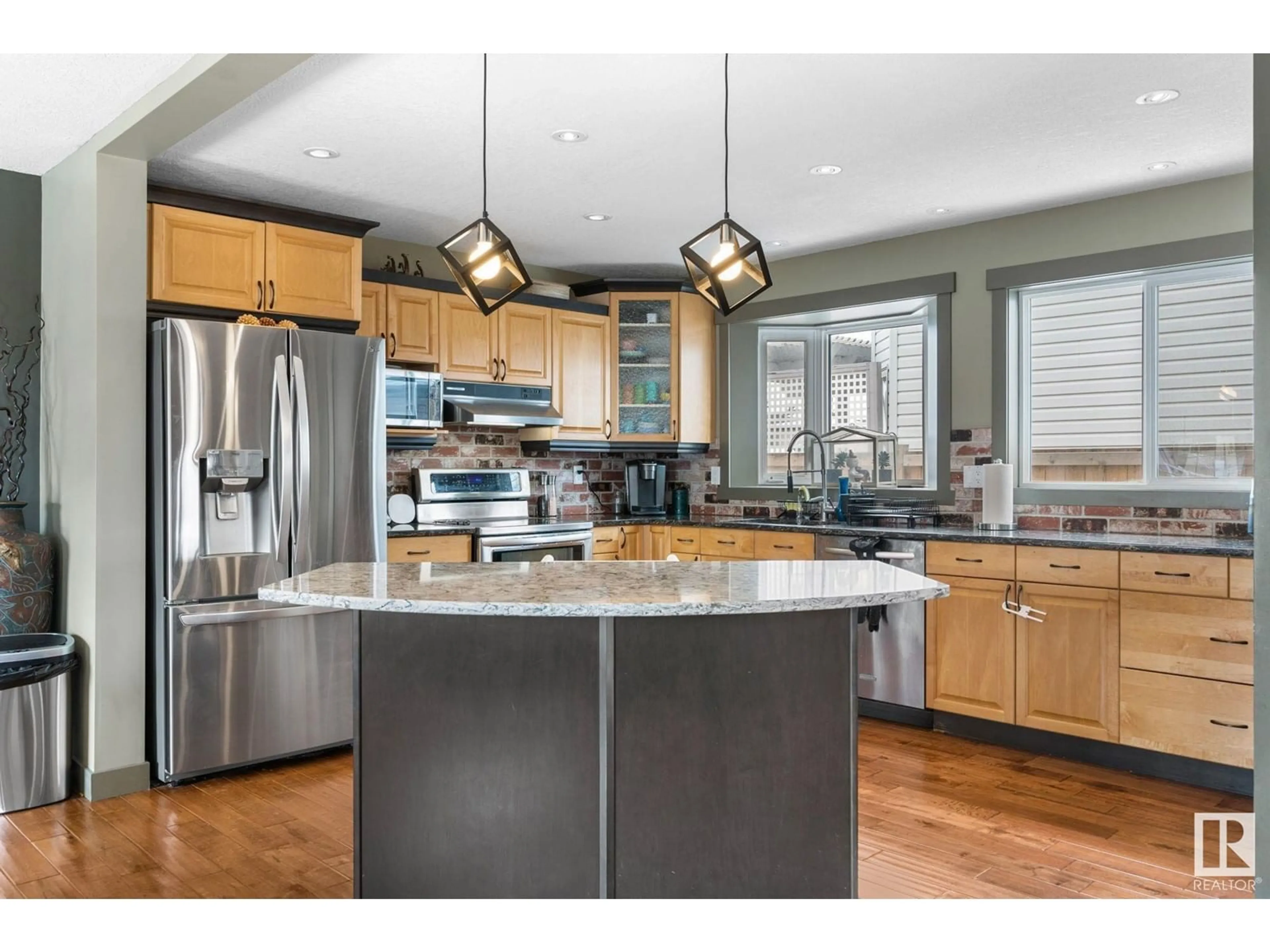 Open concept kitchen, unknown for 129 DAWSON CR, Sherwood Park Alberta T8H1W8