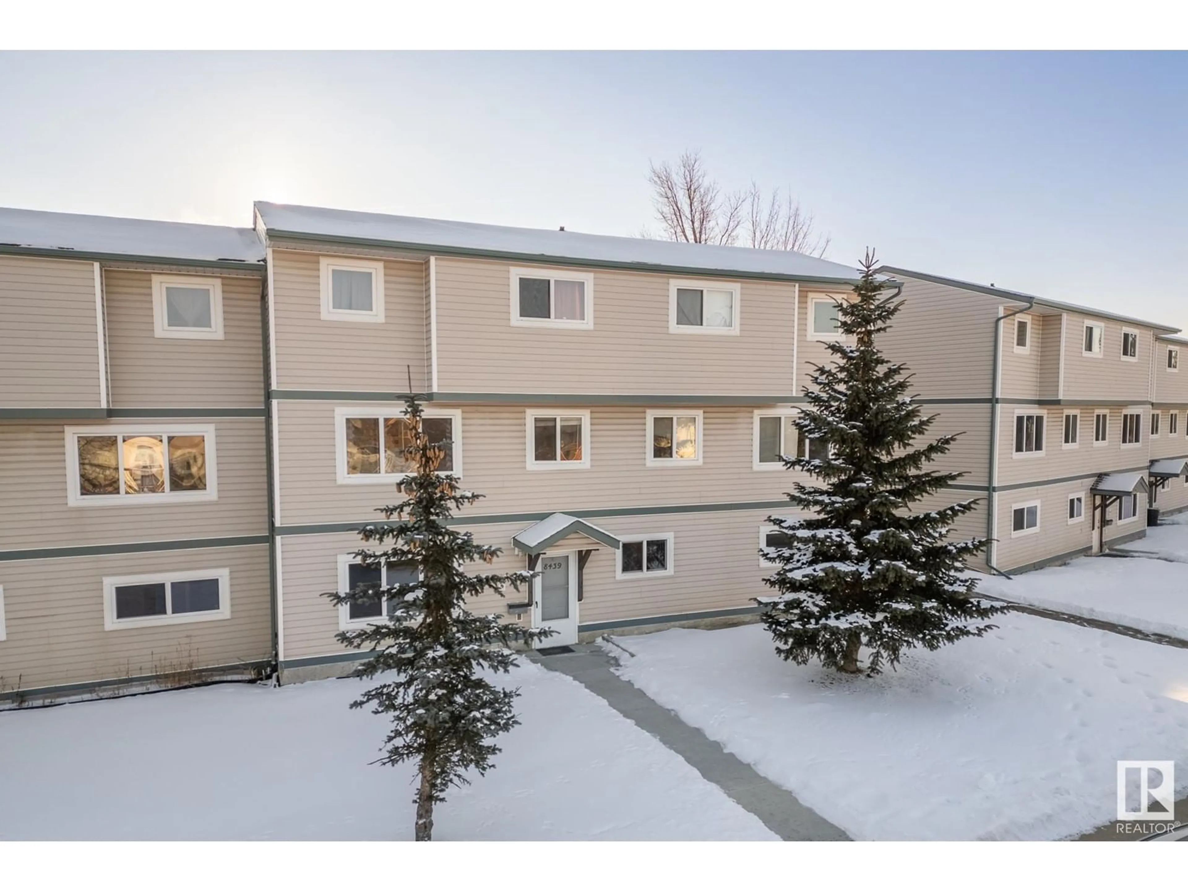 A pic from outside/outdoor area/front of a property/back of a property/a pic from drone, mountain view for 8439 29 AV NW, Edmonton Alberta T6K3M8