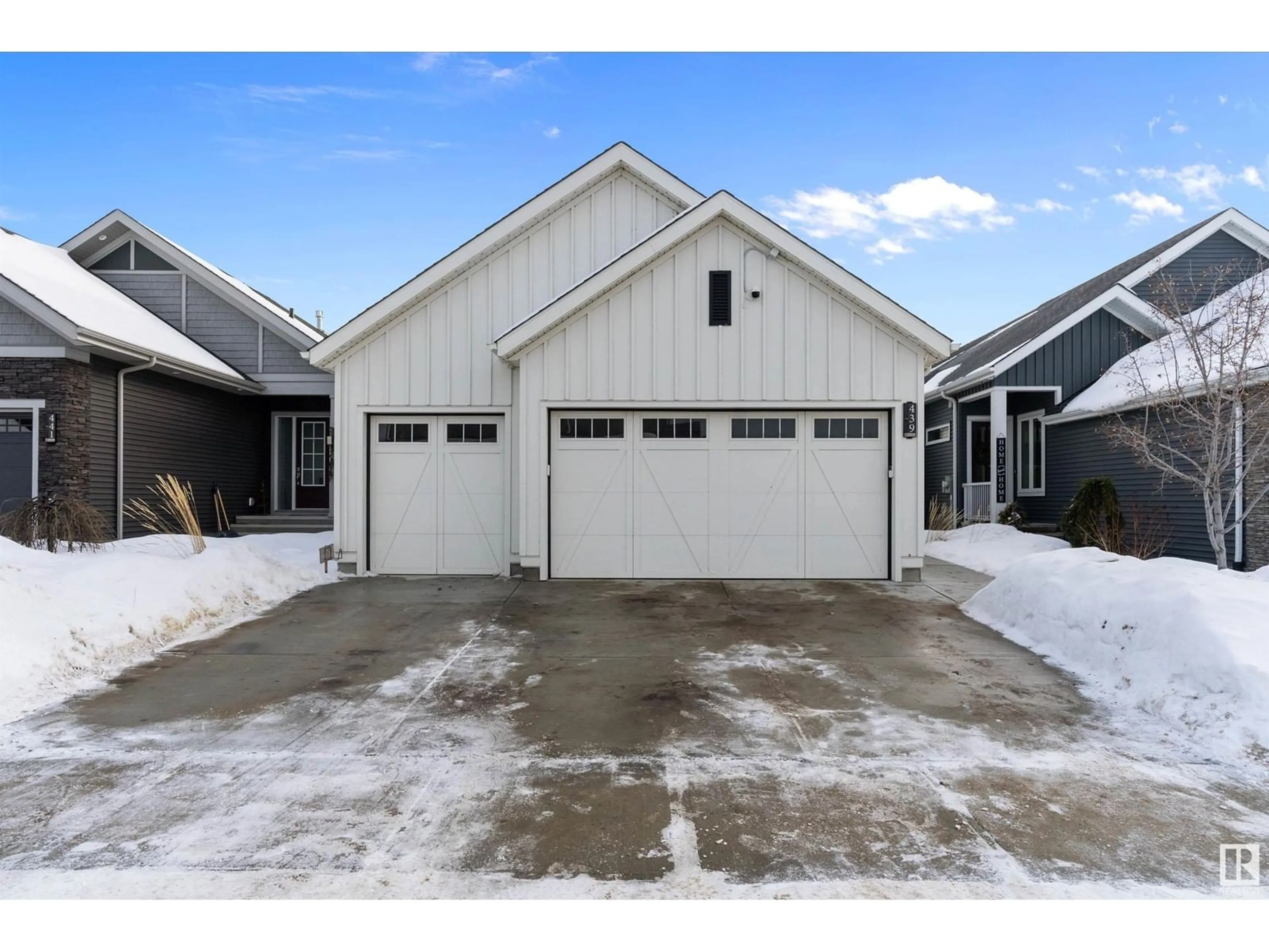 Indoor garage for 439 EDGEMONT RD NW, Edmonton Alberta T6M0Y7