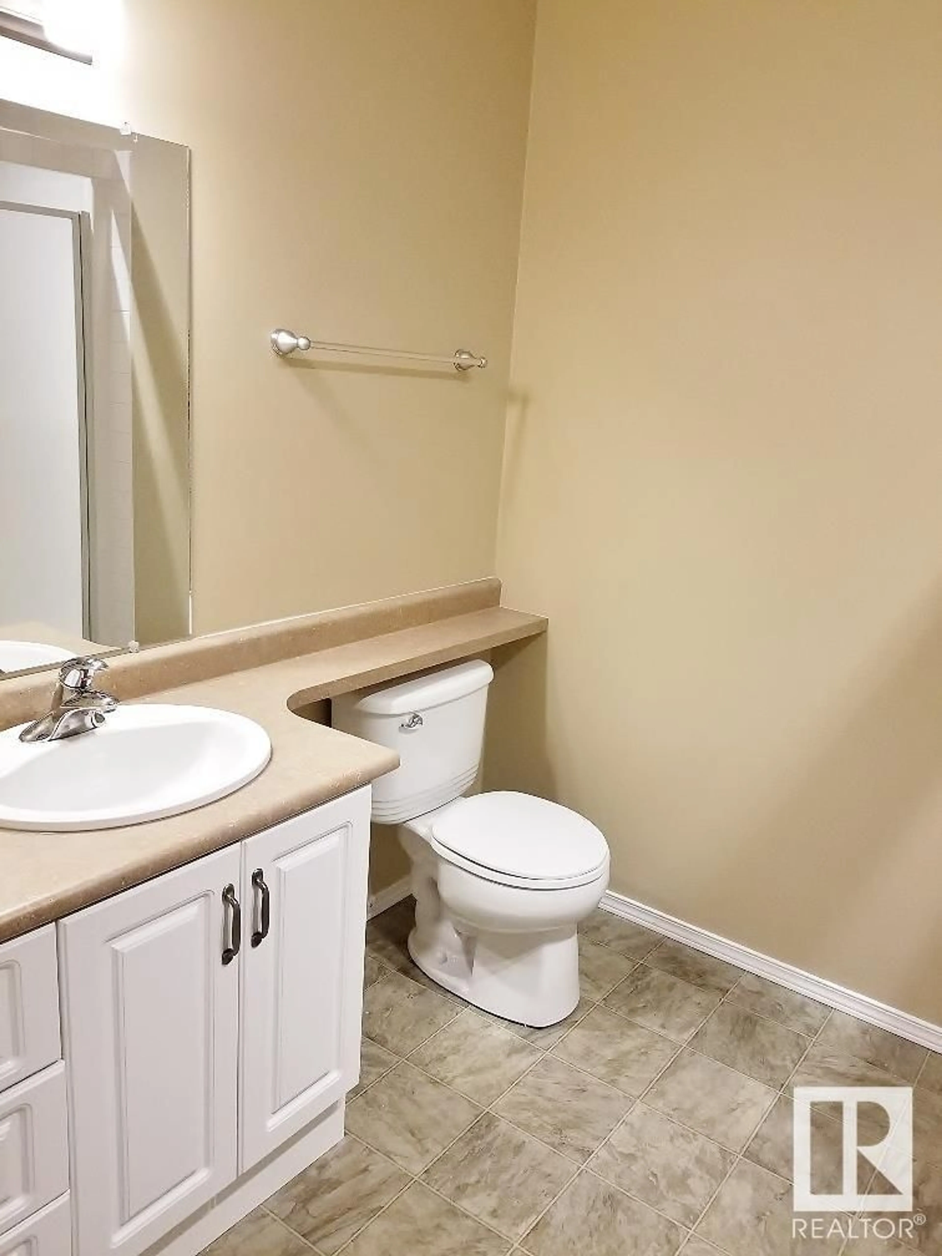 Standard bathroom, unknown for 1103 13 ST, Cold Lake Alberta T9M2E3