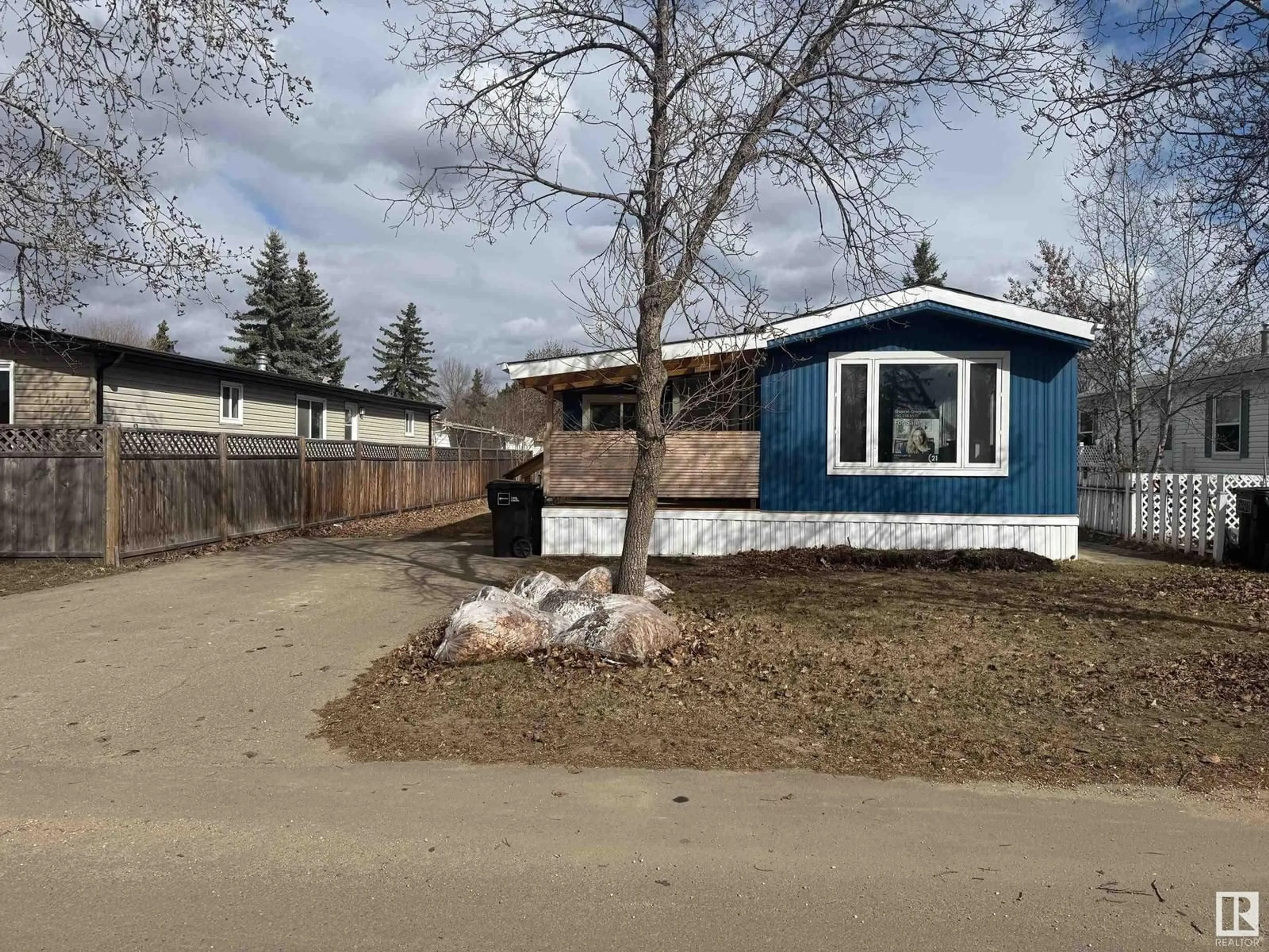 Unknown for 68 THE PARKWAY NW, Edmonton Alberta T6P1G2