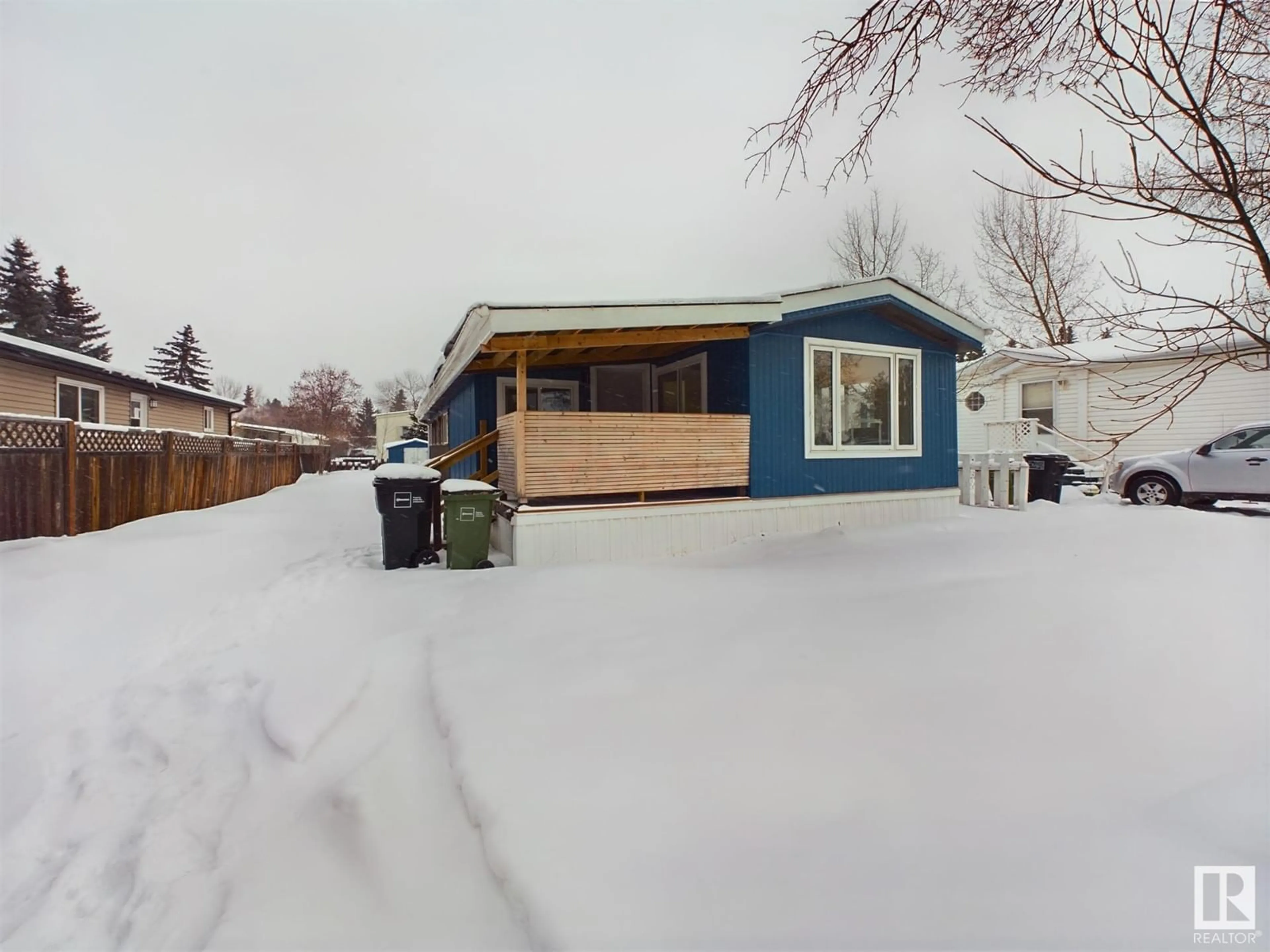 Shed for 68 THE PARKWAY NW, Edmonton Alberta T6P1G2