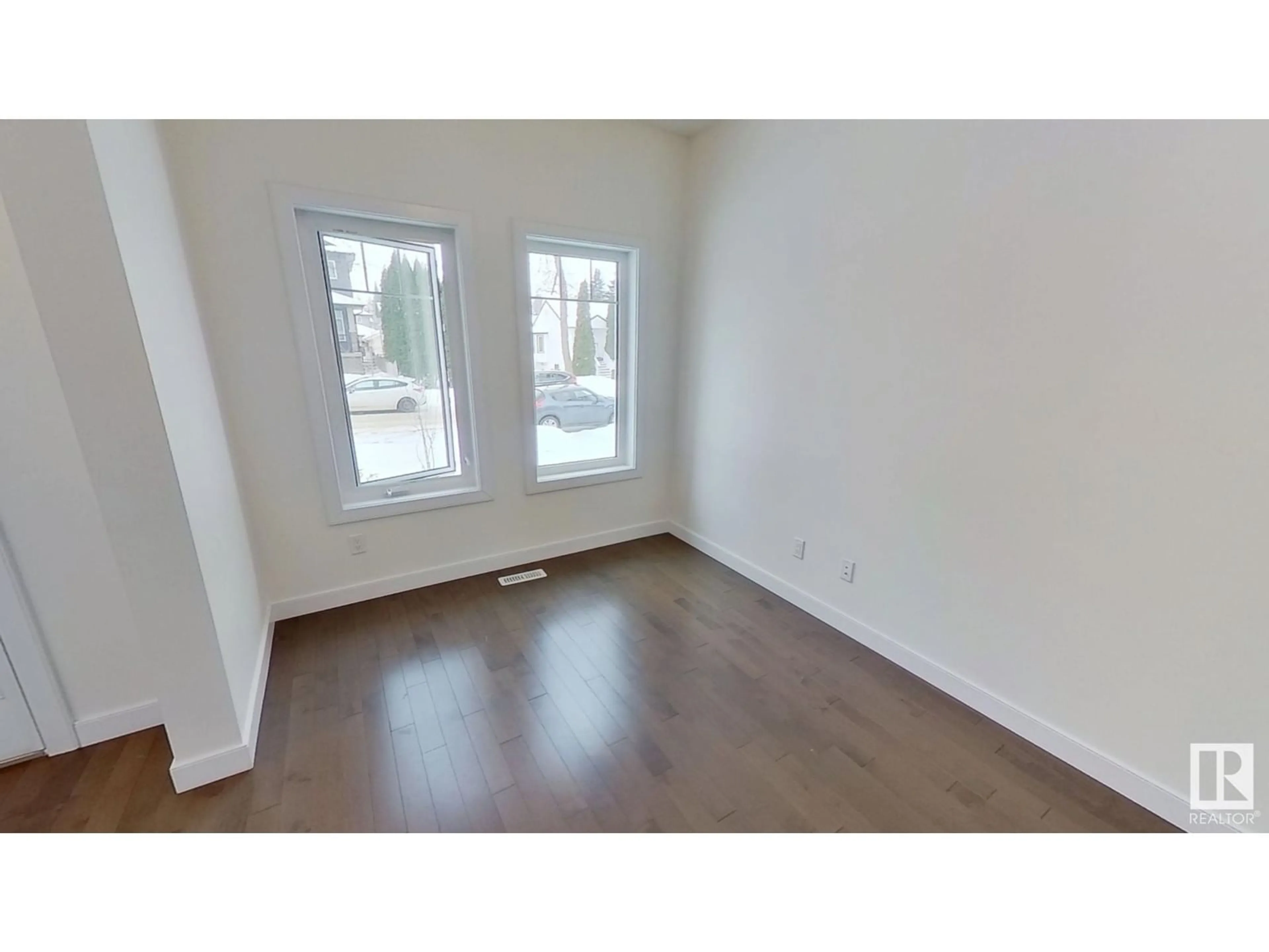 A pic of a room for 9534 73 AV NW, Edmonton Alberta T6E1A9