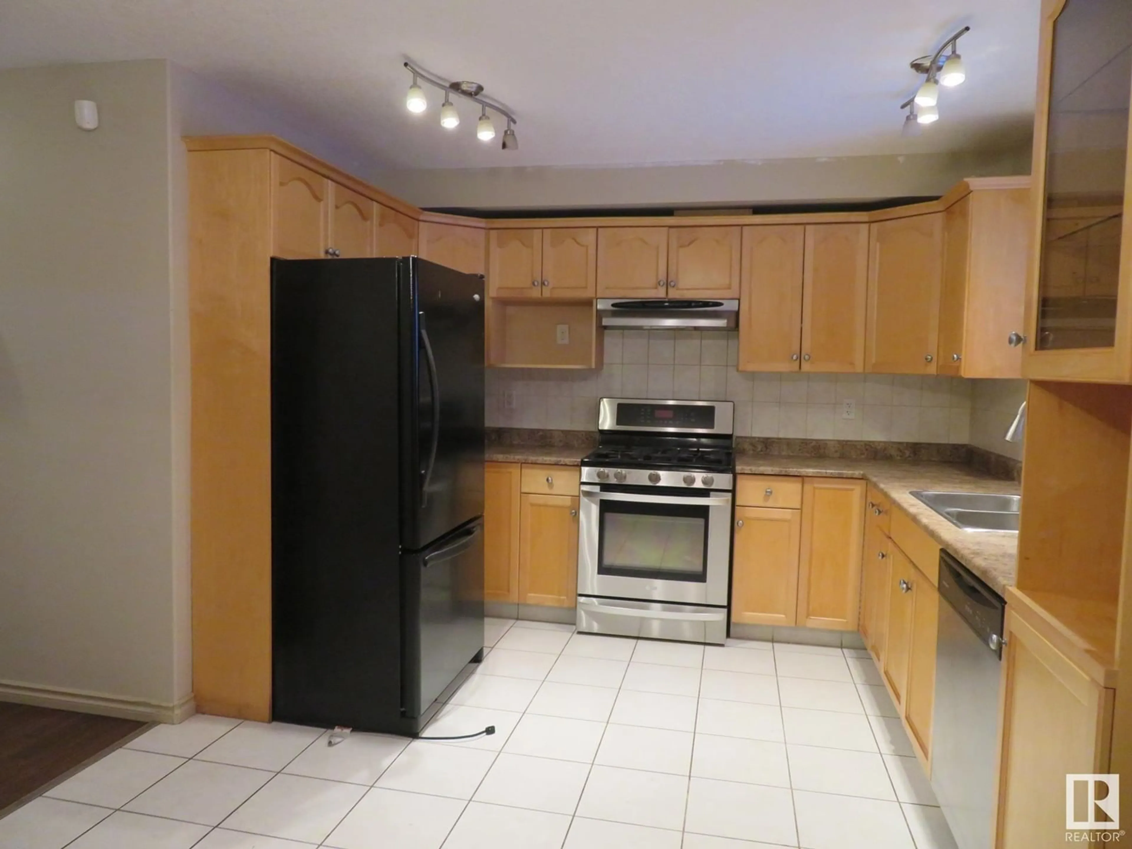 Standard kitchen, unknown for 10338 161 ST NW, Edmonton Alberta T5P3J3