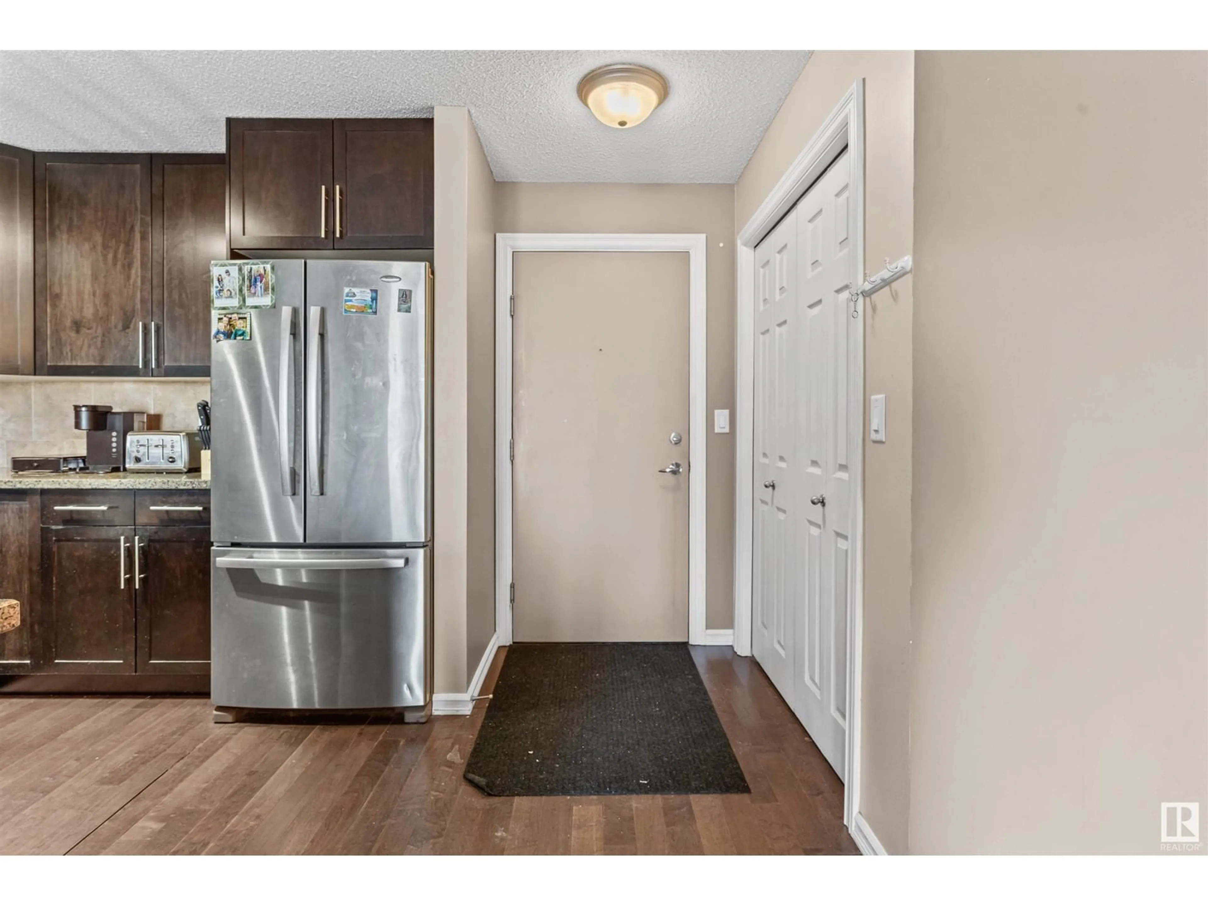 Indoor entryway for #311 - 2204 44 AV, Edmonton Alberta T6T0G5