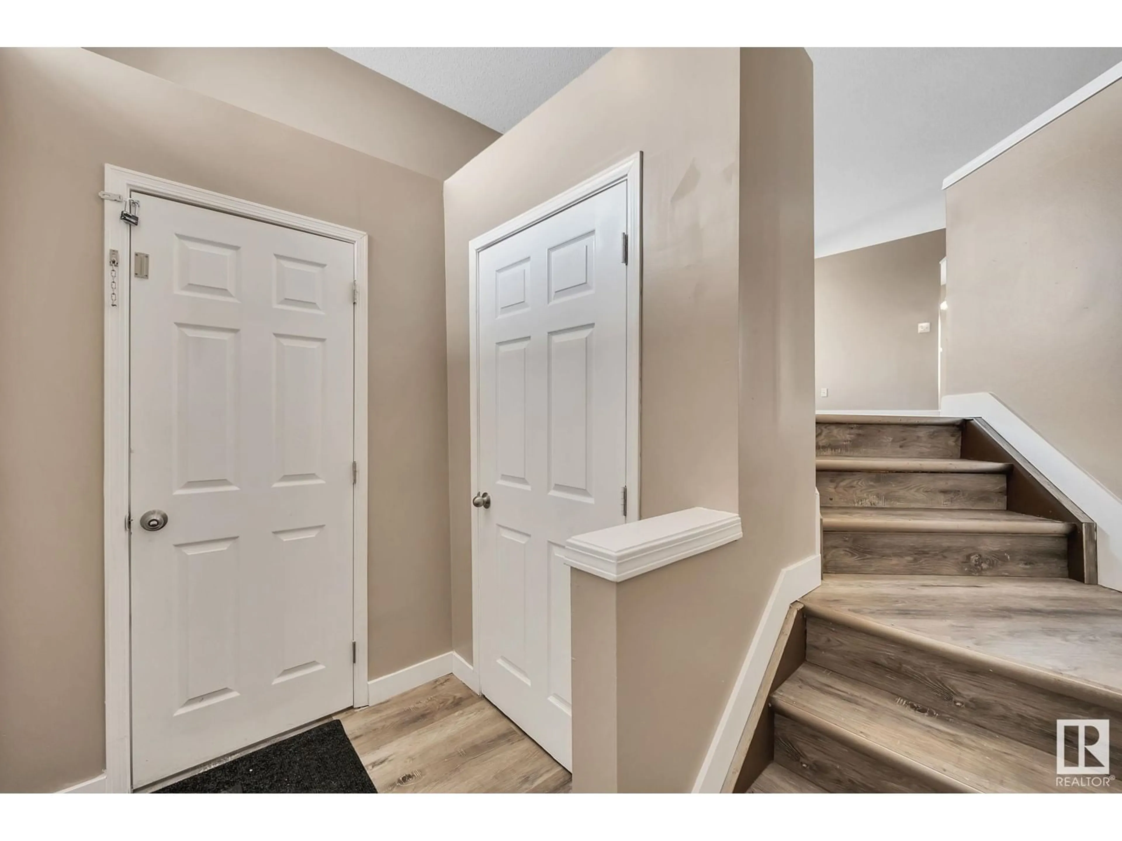 Indoor entryway for 11523 167A AV NW, Edmonton Alberta T5X6G9