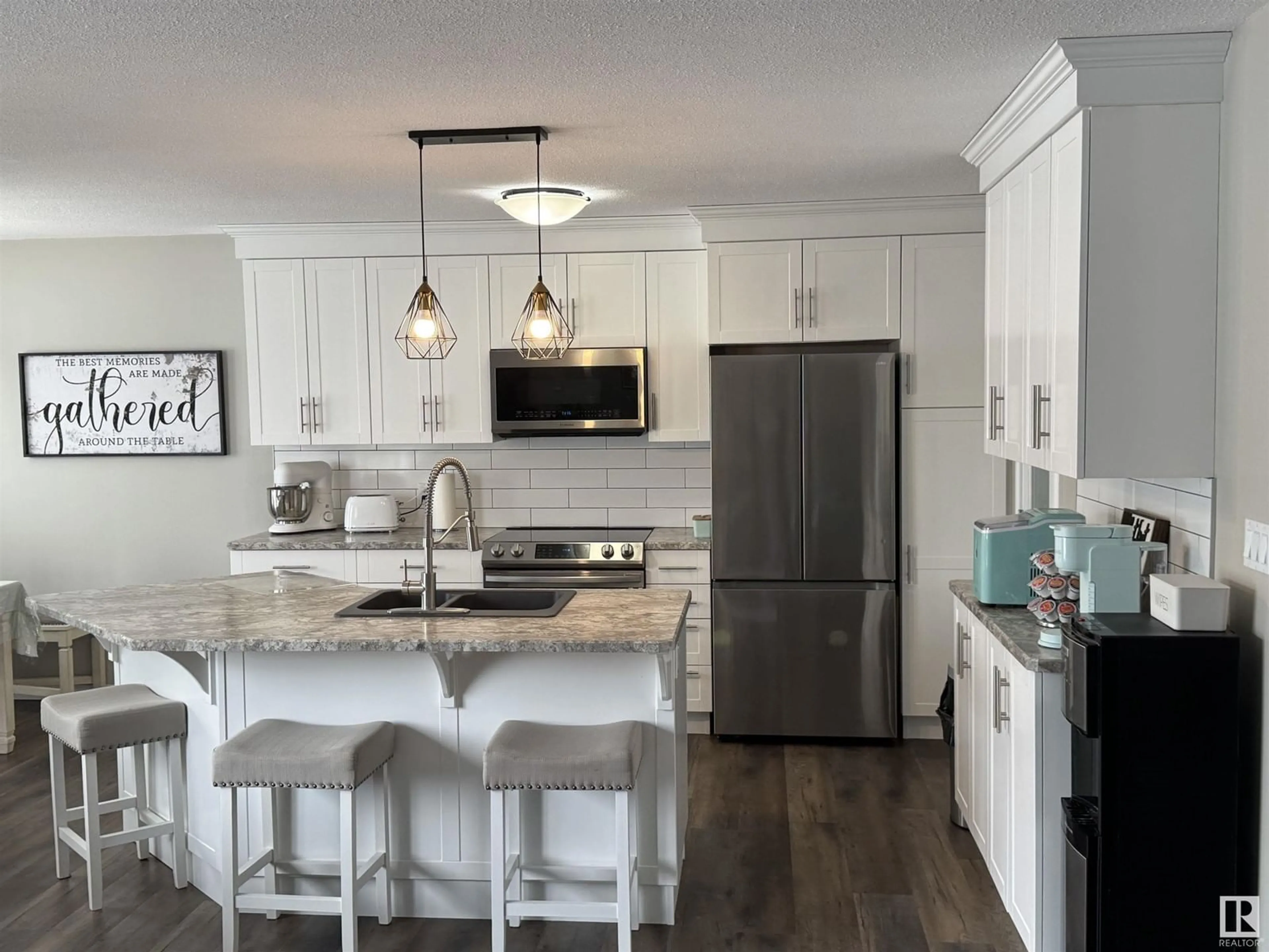 Open concept kitchen, unknown for 4460 36 ST, Drayton Valley Alberta T7A0A1