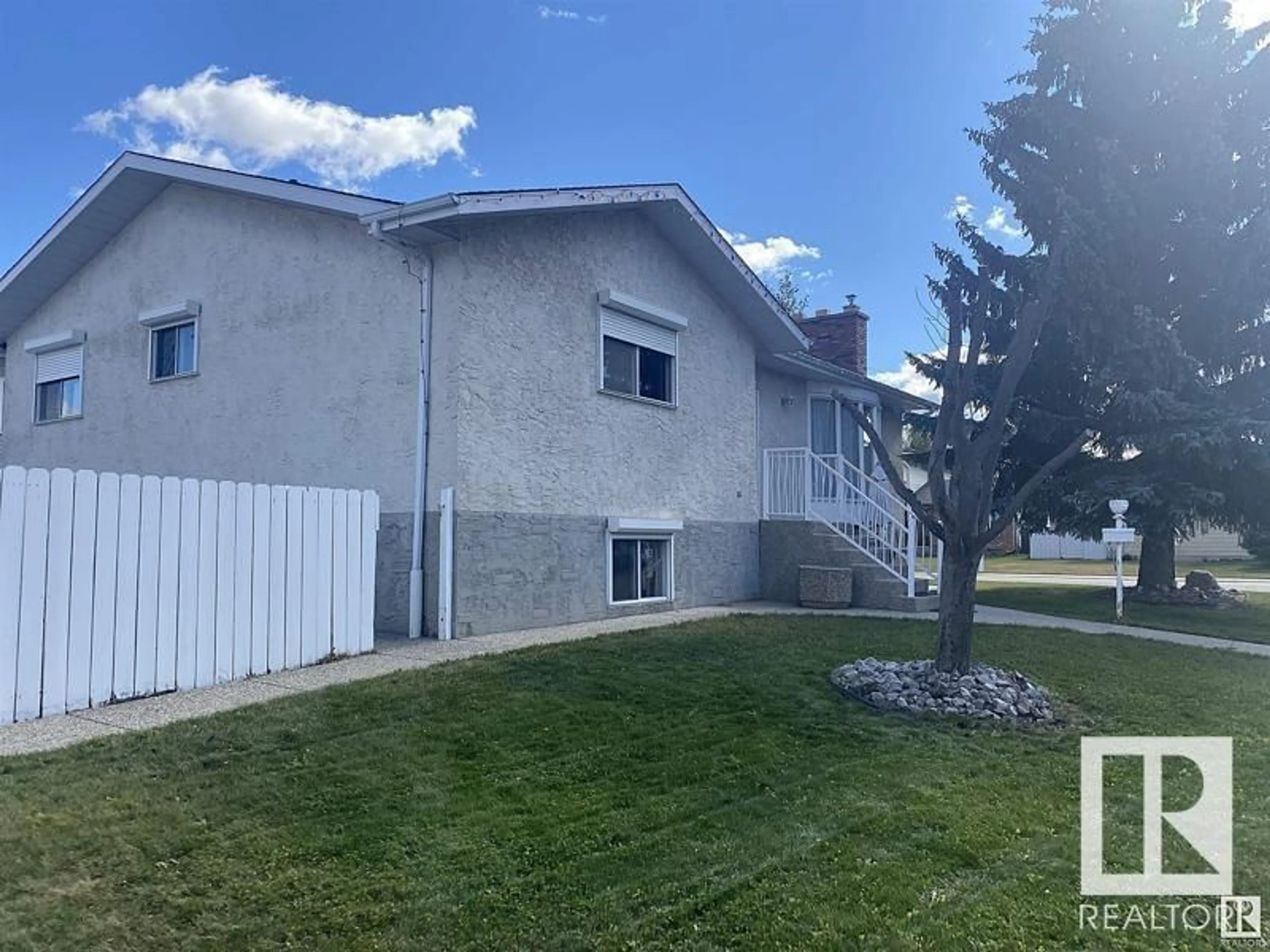 Unknown for NW - 16907 93 ST, Edmonton Alberta T5Z1X5