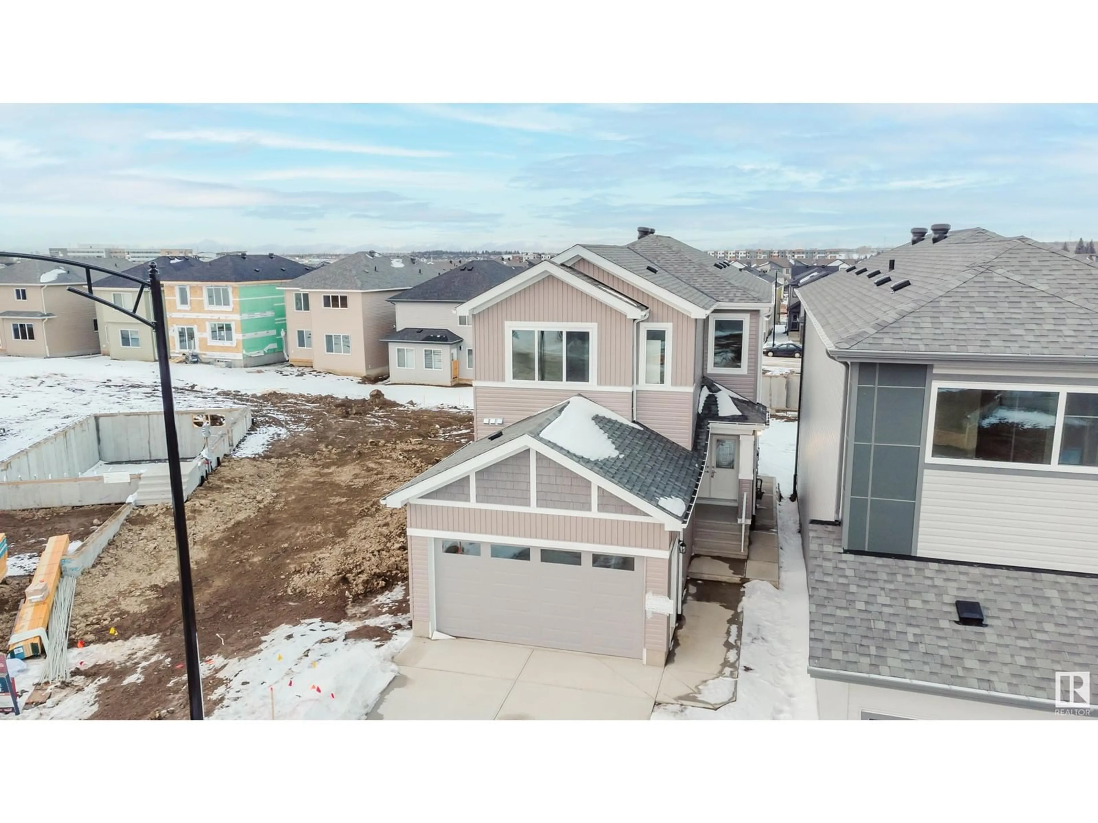 A pic from outside/outdoor area/front of a property/back of a property/a pic from drone, mountain view for 1324 11 AV NW, Edmonton Alberta T6T2W3