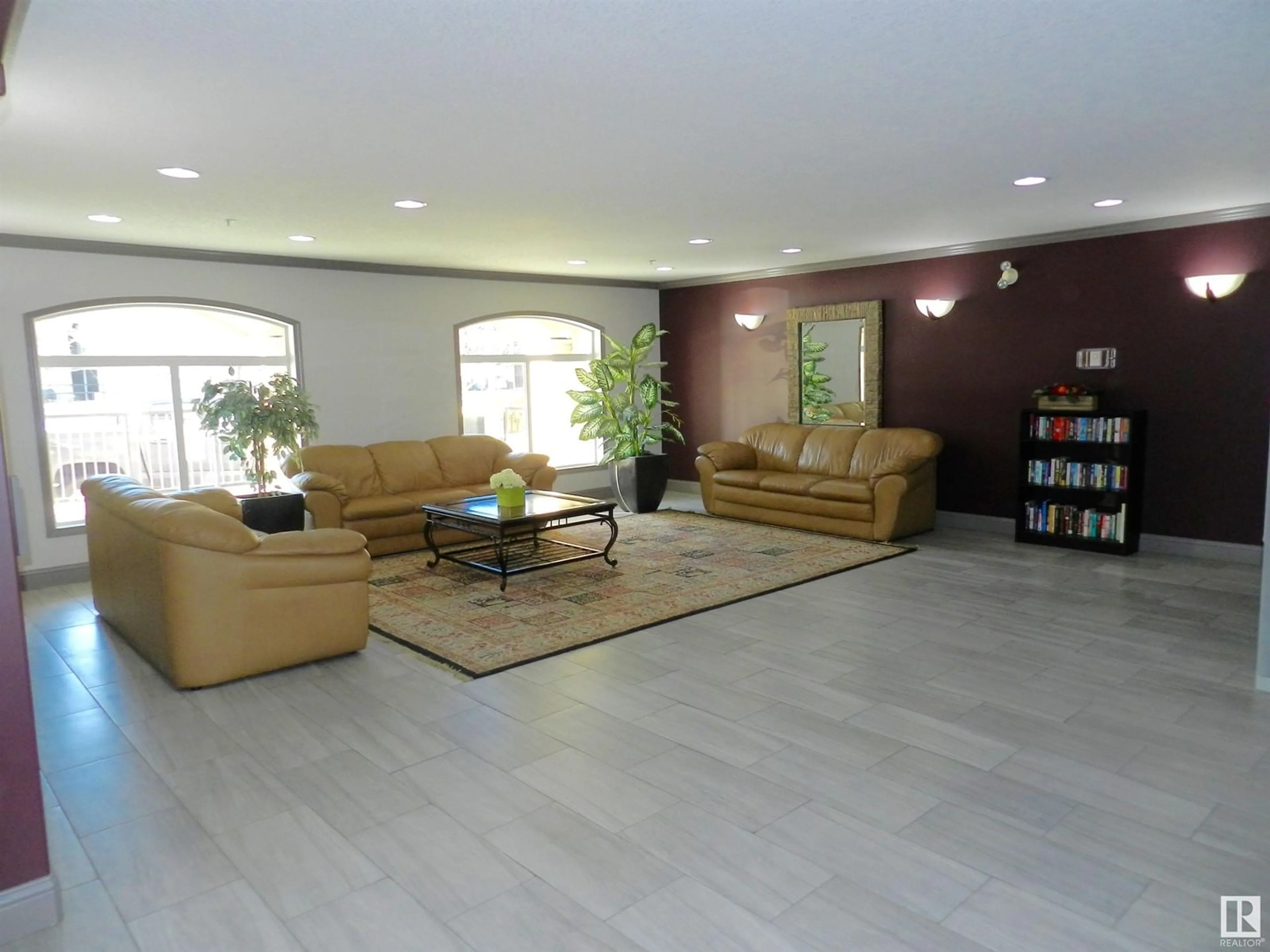 Lobby for #123 13005 140 AV NW, Edmonton Alberta T6V1X1