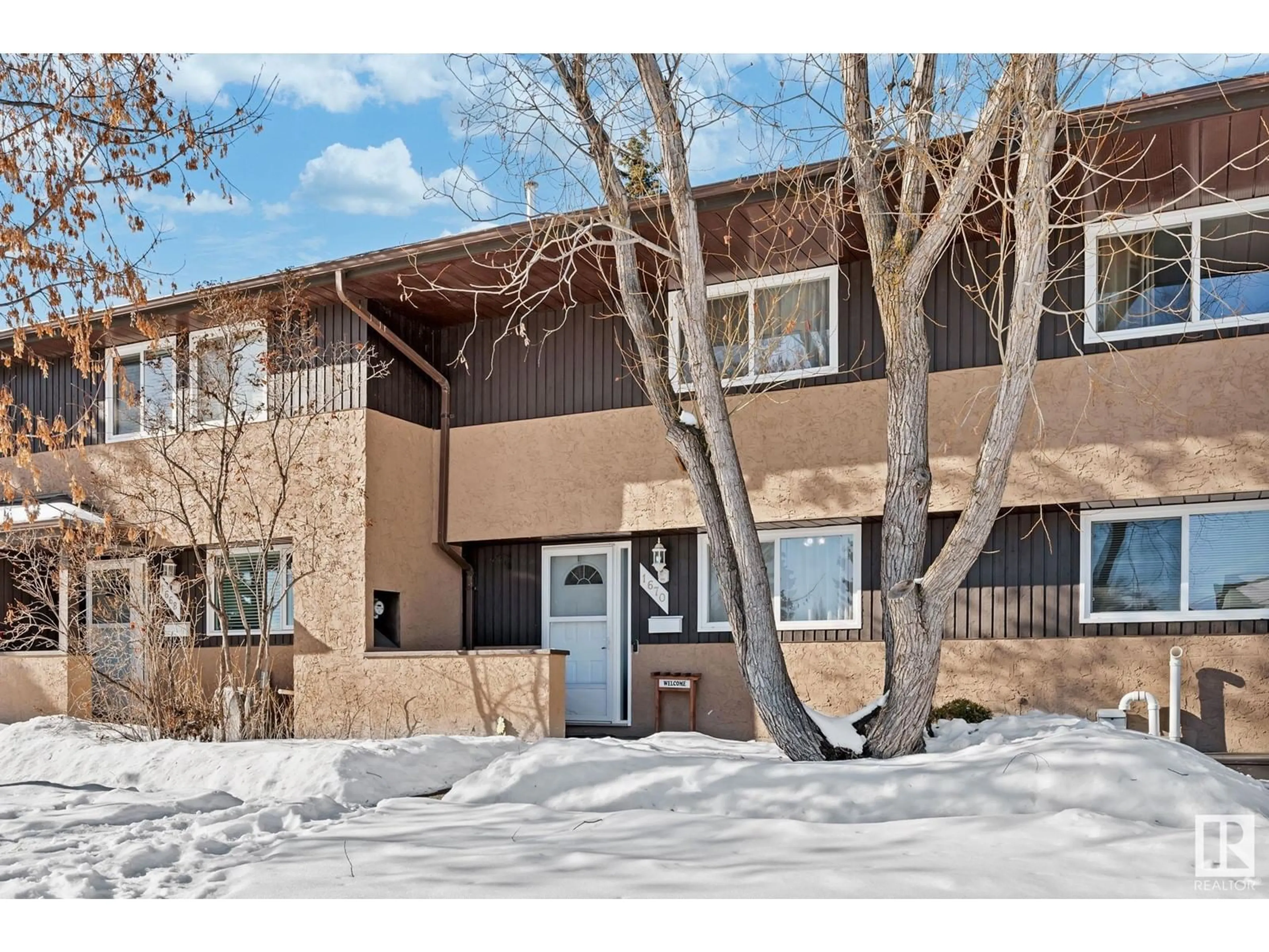 Unknown for 1670 37 ST NW, Edmonton Alberta T6L2R7