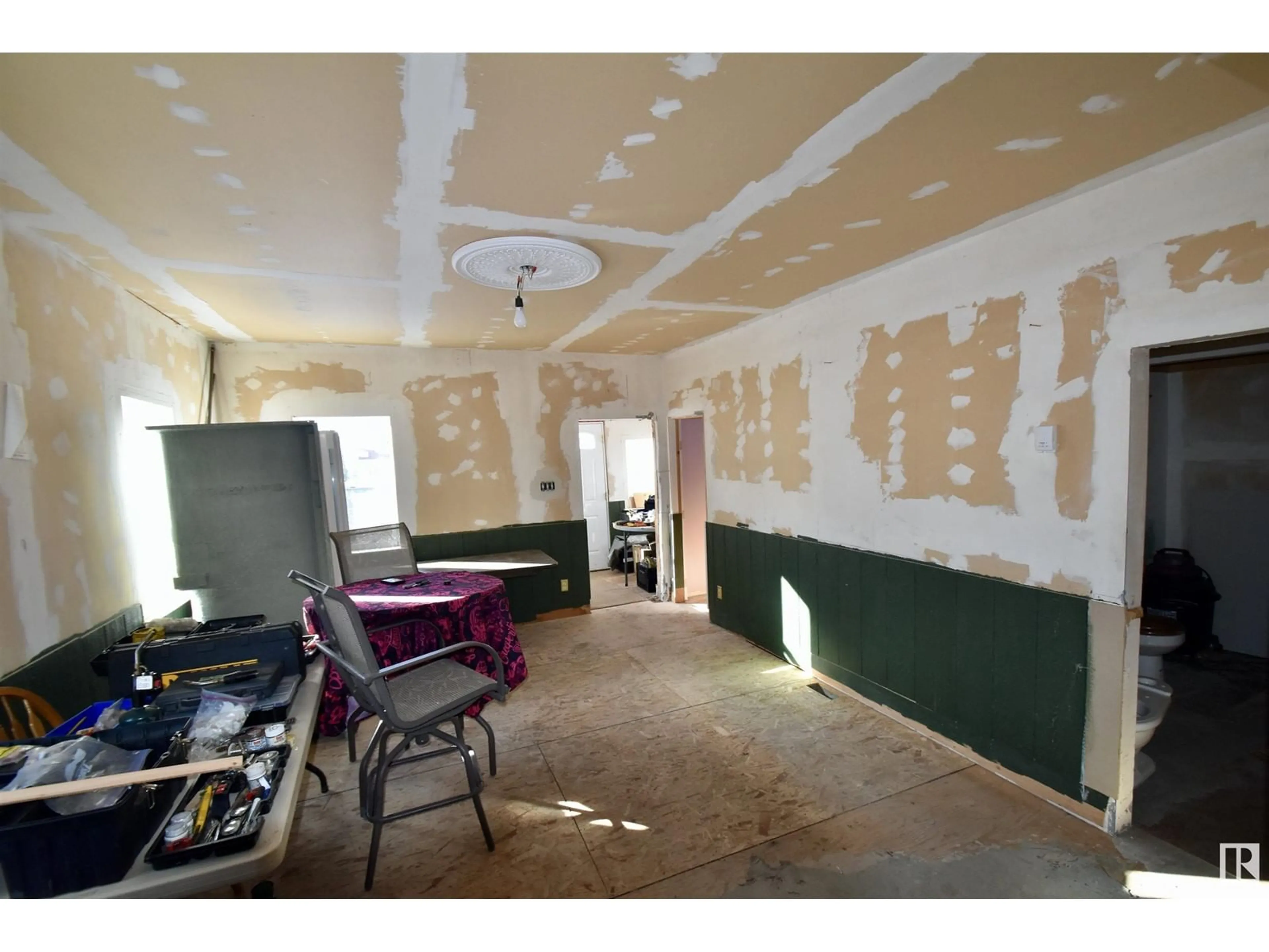 A pic of a room for 5207 PYROGY DR, Glendon Alberta T0A1P0