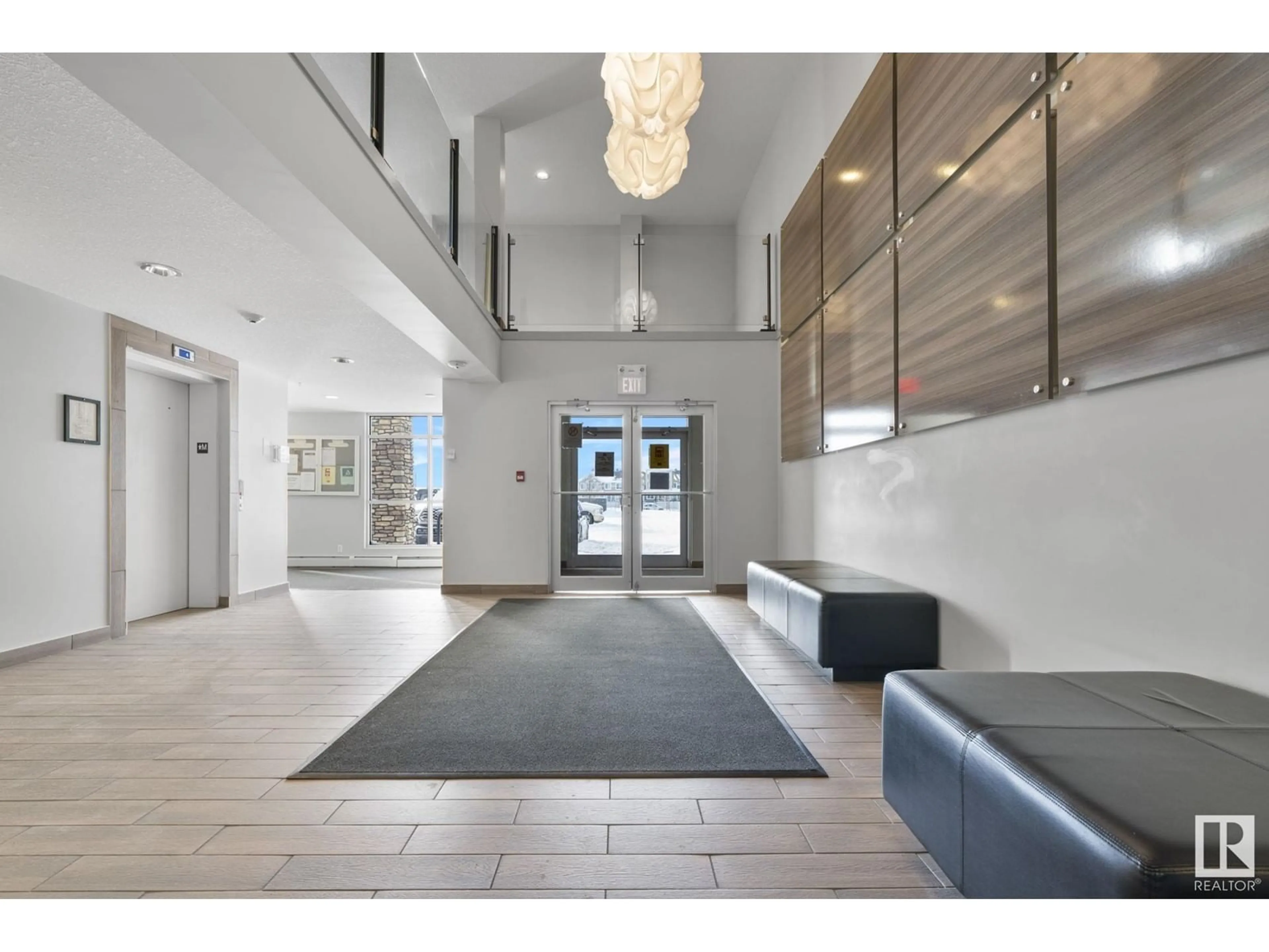 Indoor foyer for 205 - 4008 SAVARYN DR, Edmonton Alberta T6X2E5