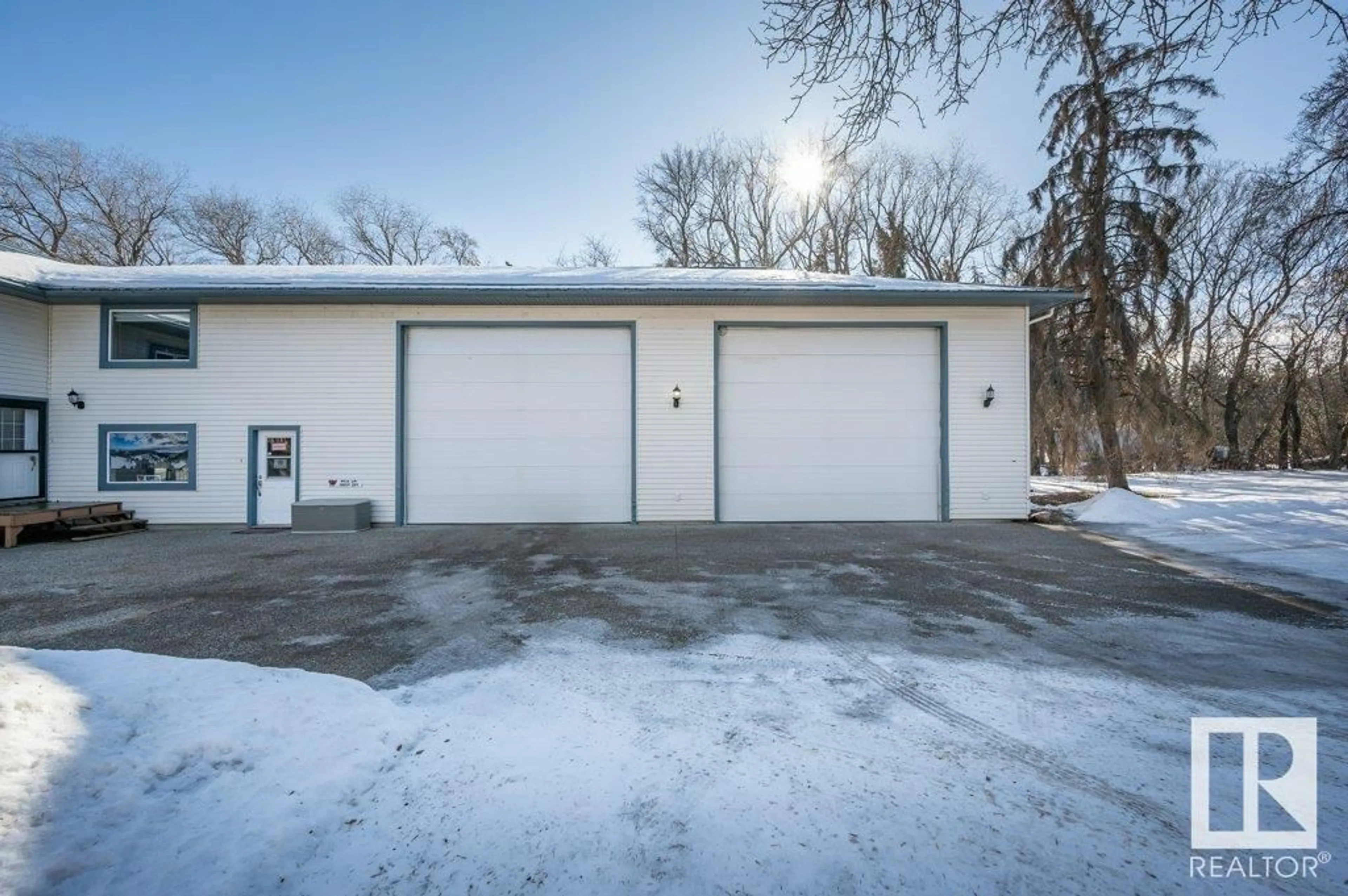 Indoor garage for 52551 RGE ROAD 225, Rural Strathcona County Alberta T8A4R9