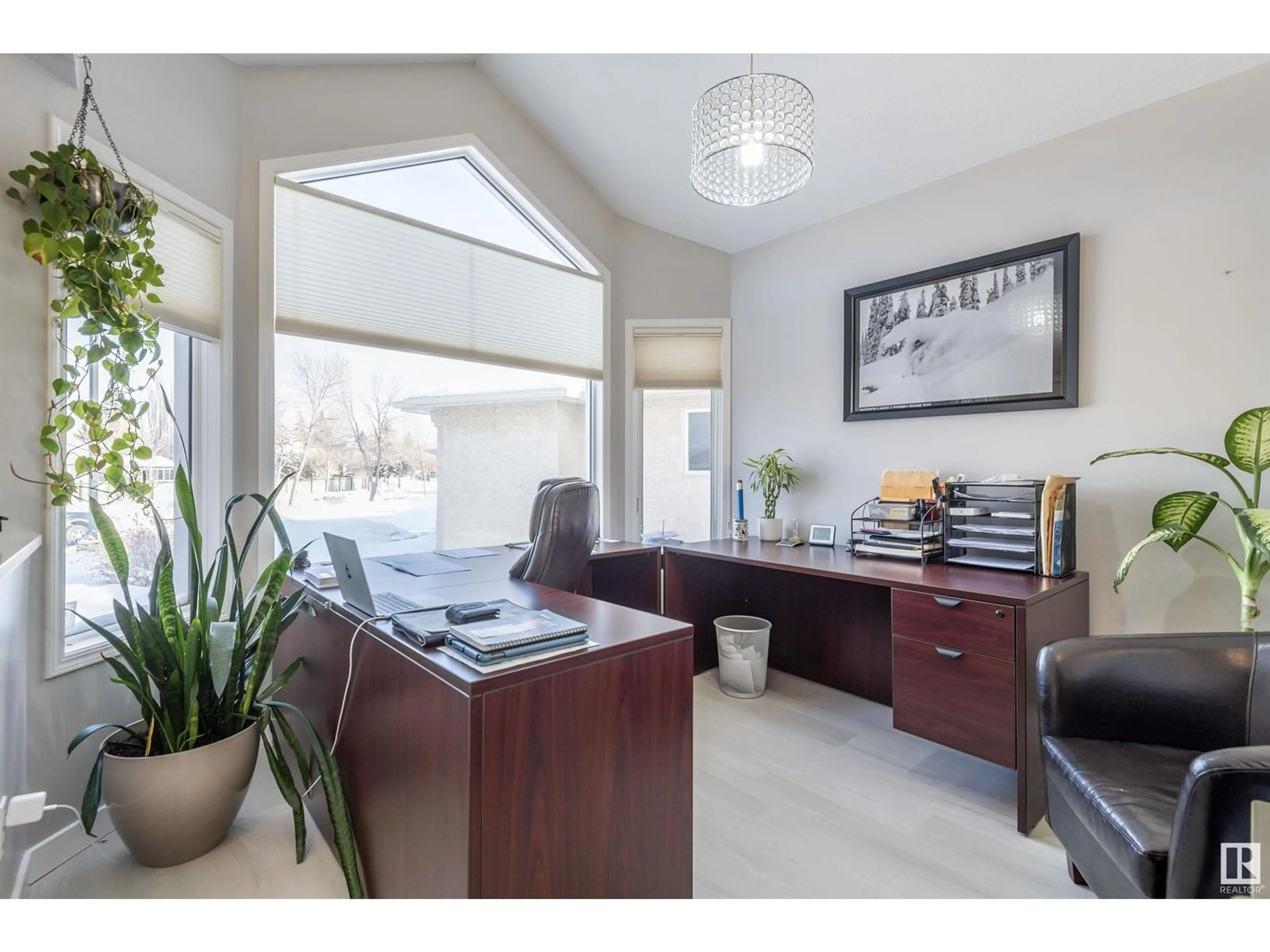 A pic of a room for 1207 Potter Greens DR NW, Edmonton Alberta T5T5Y7