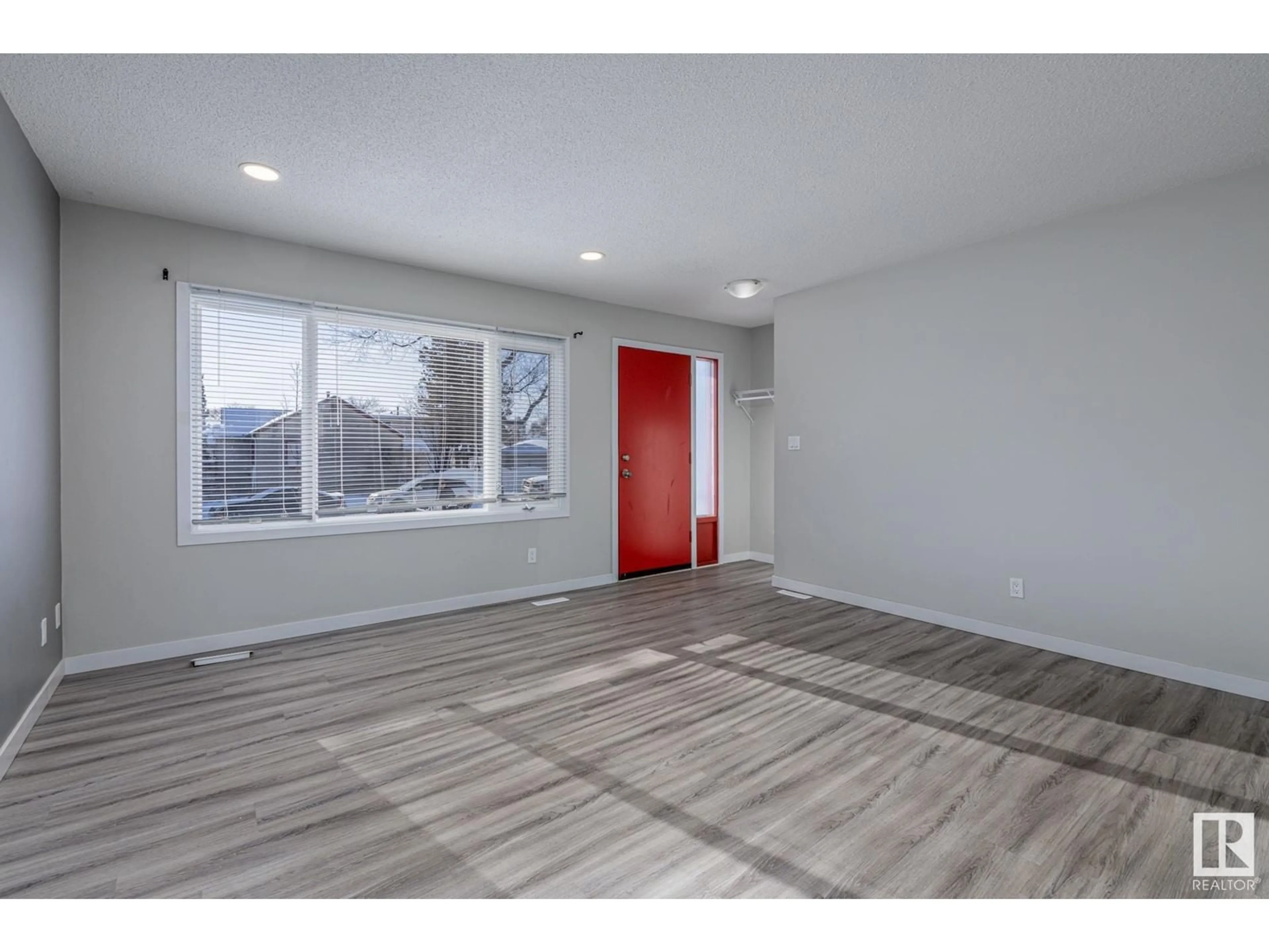 A pic of a room for 8504 121 AV NW, Edmonton Alberta T5B0Z2