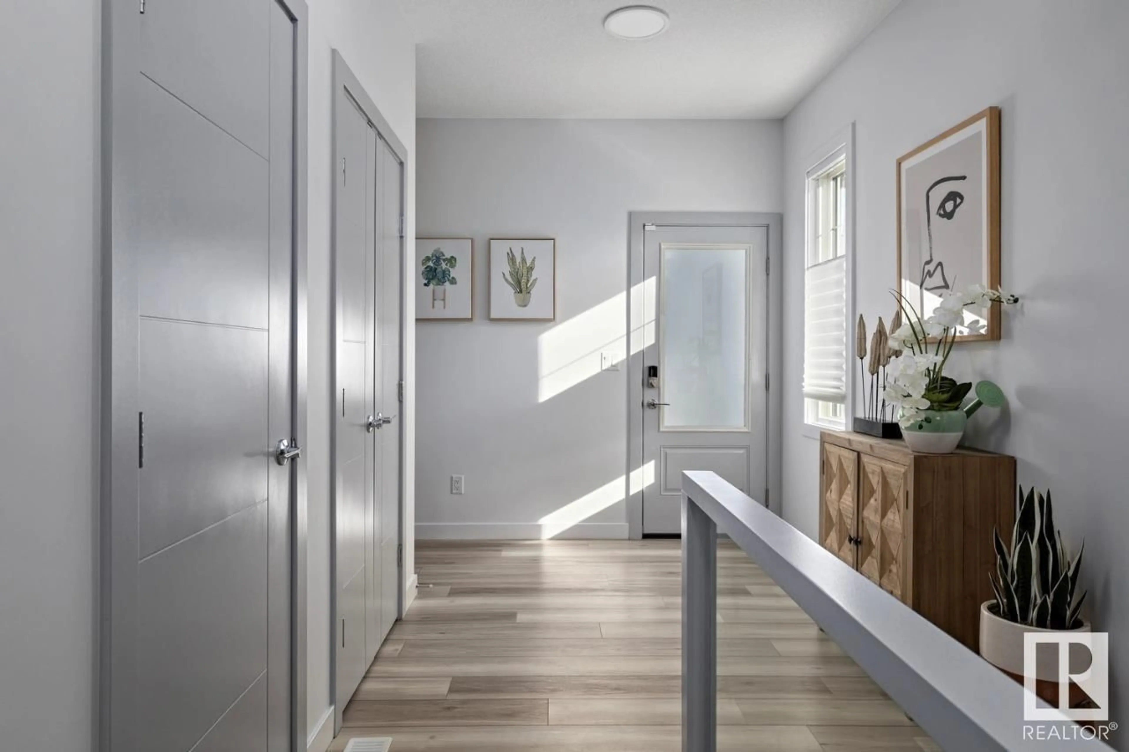 Indoor entryway for NW - 9304 226 ST, Edmonton Alberta T5T7R5