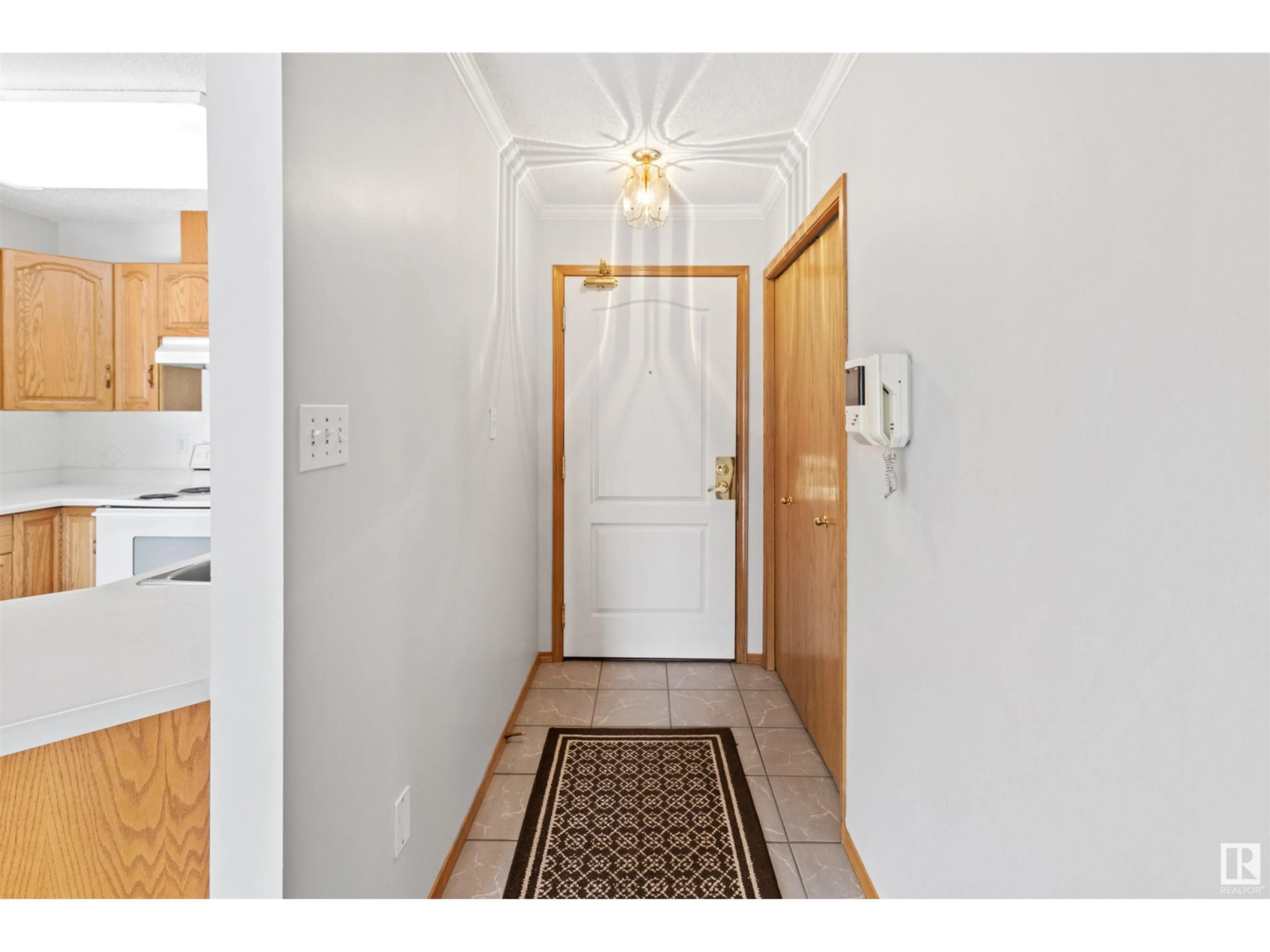 Indoor entryway for #309 10610 76 ST NW, Edmonton Alberta T6A3Y9