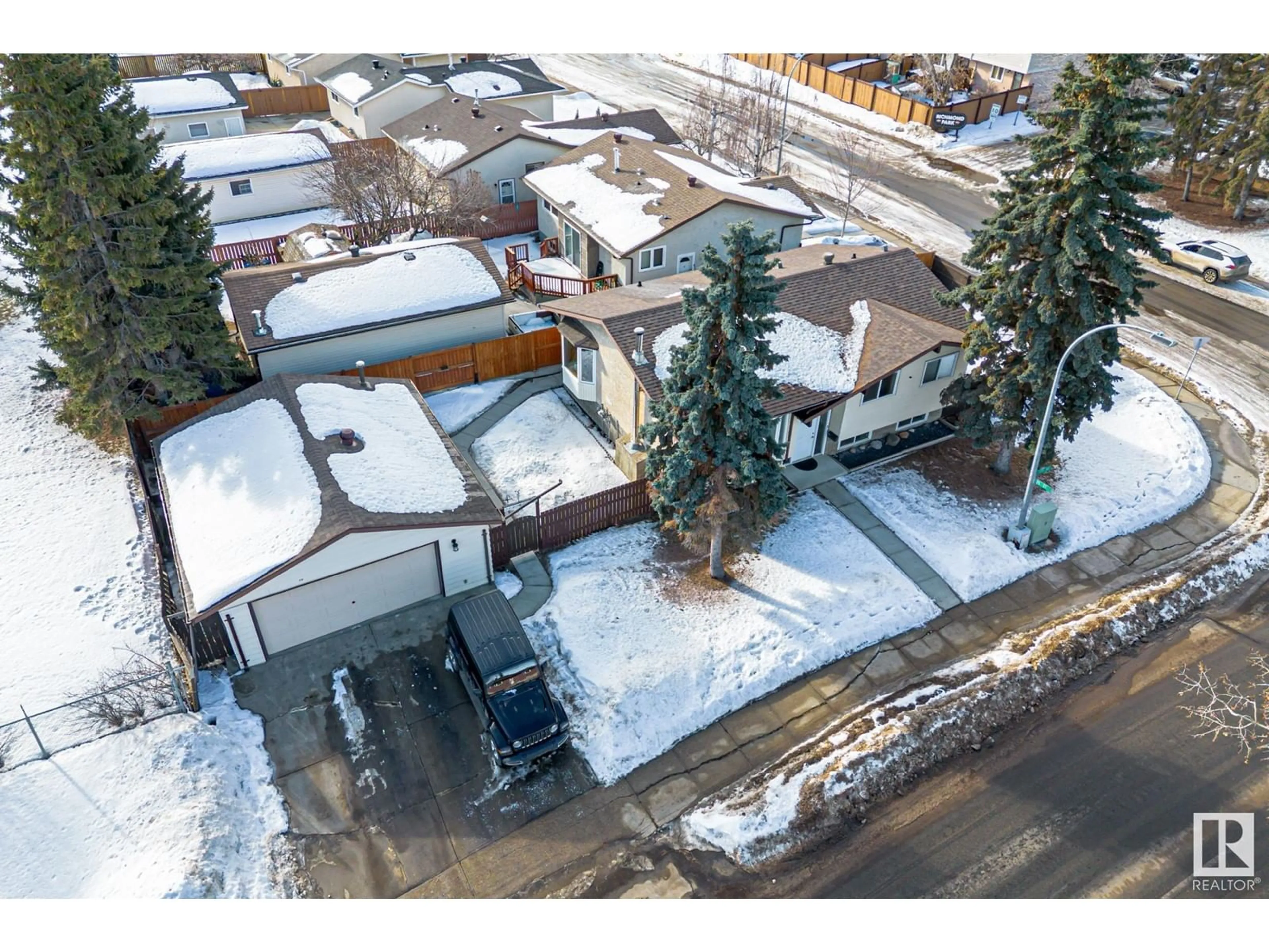 A pic from outside/outdoor area/front of a property/back of a property/a pic from drone, street for 2485 139 AV NW, Edmonton Alberta T5Y1J5